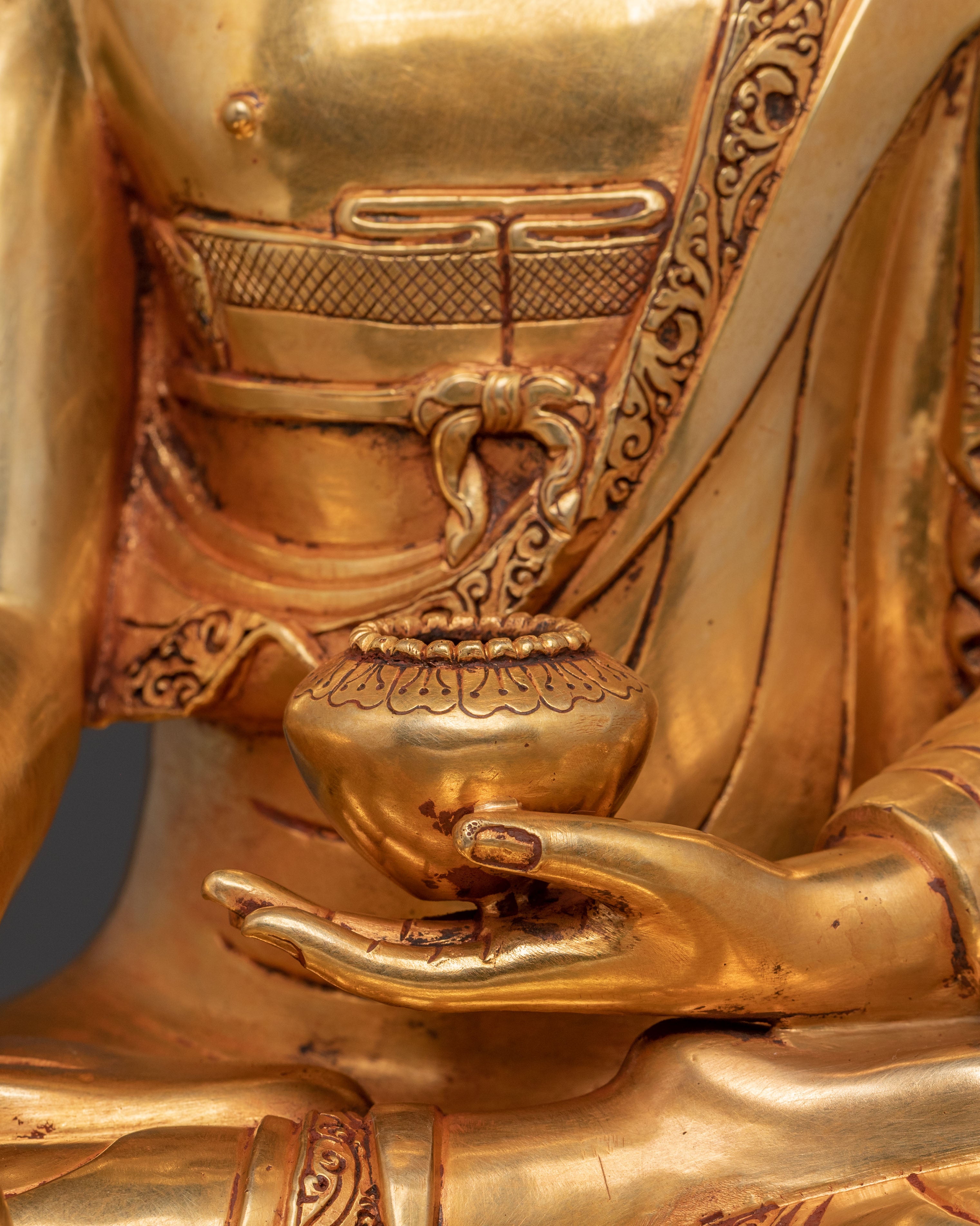 Shakyamuni Buddha Statue | 24K Gold Gilded Figure