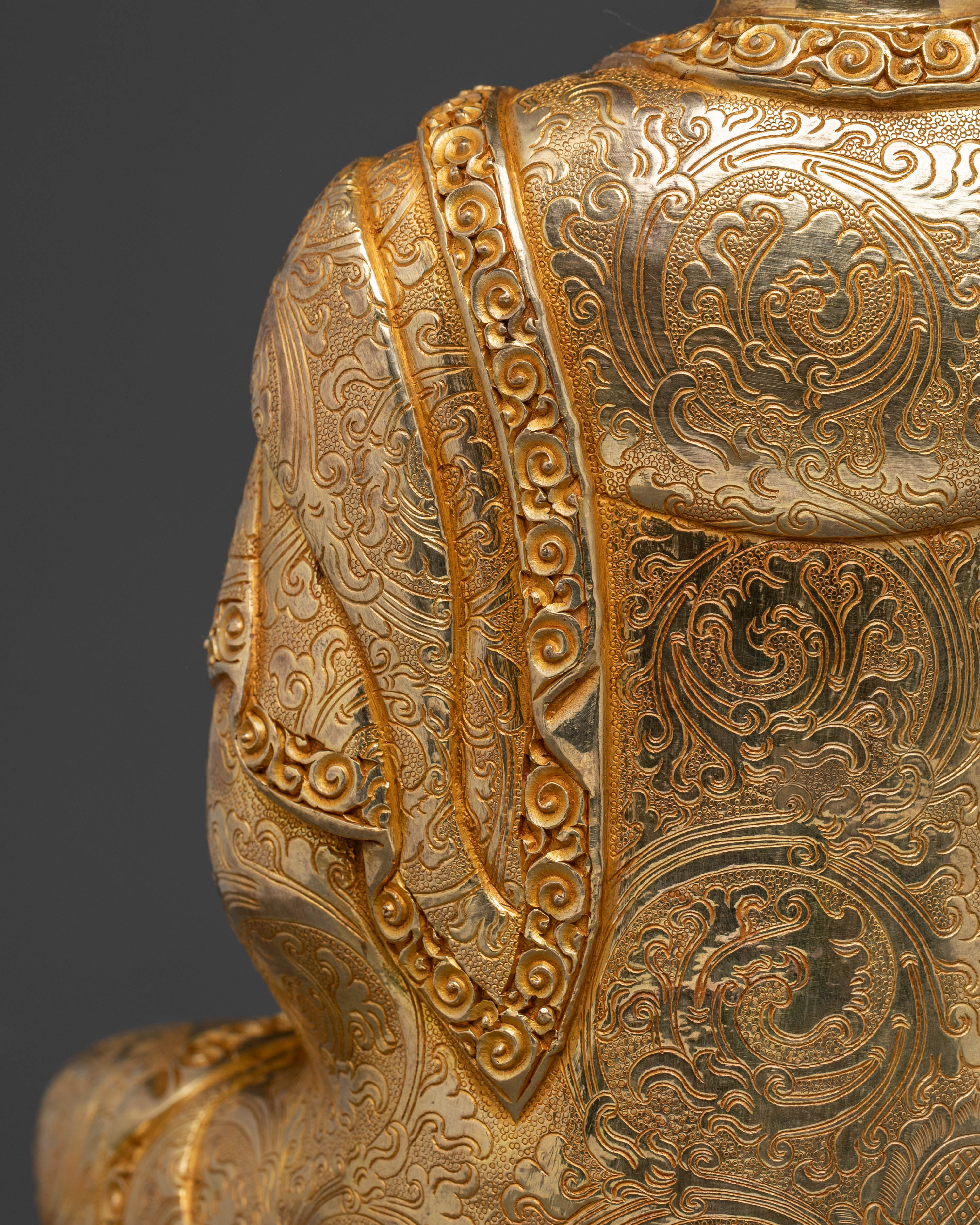 Himalayan Buddha Shakyamuni Golden Statue – Serene Radiance