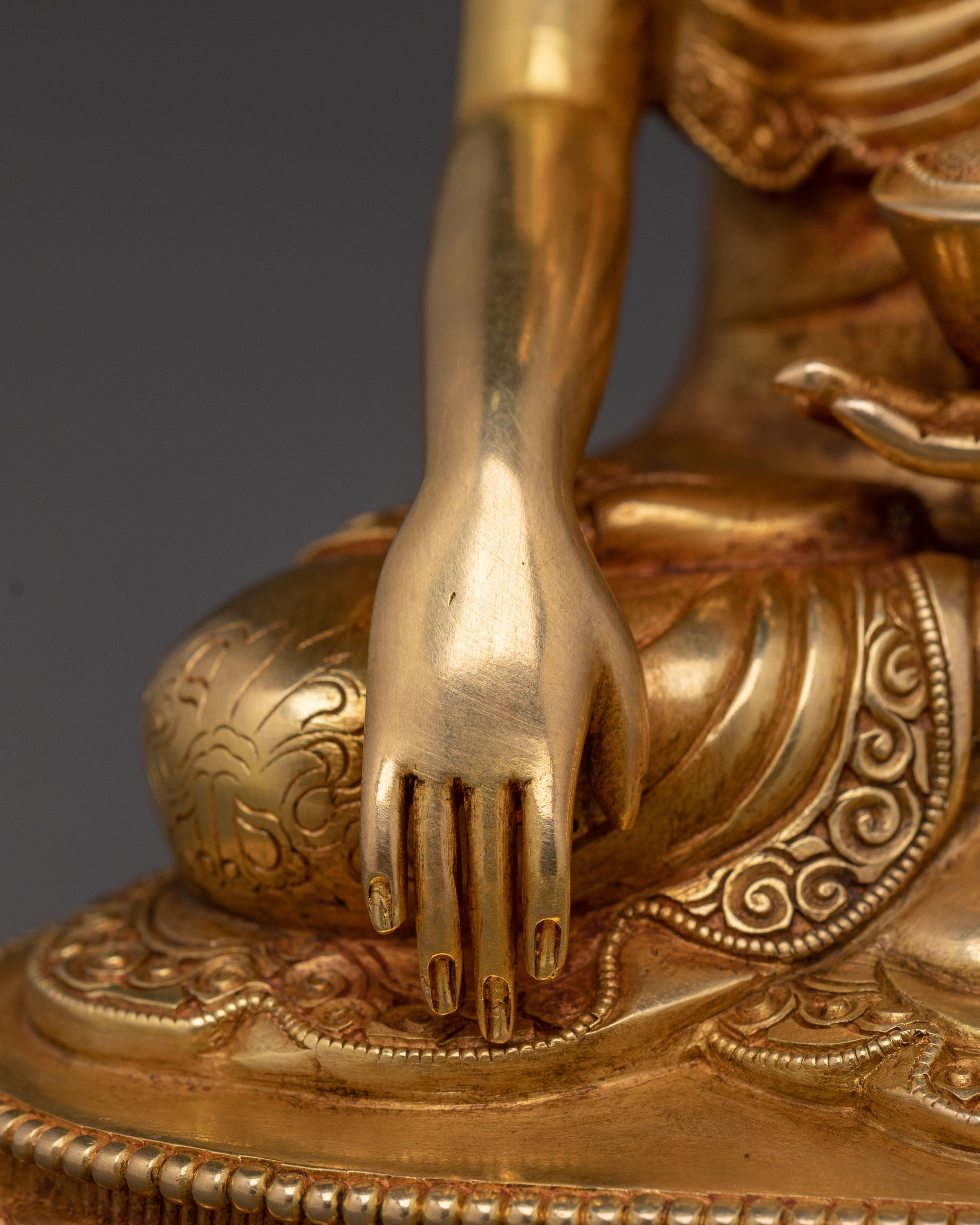 Shakyamuni Buddha Statue | Enlightened Peace