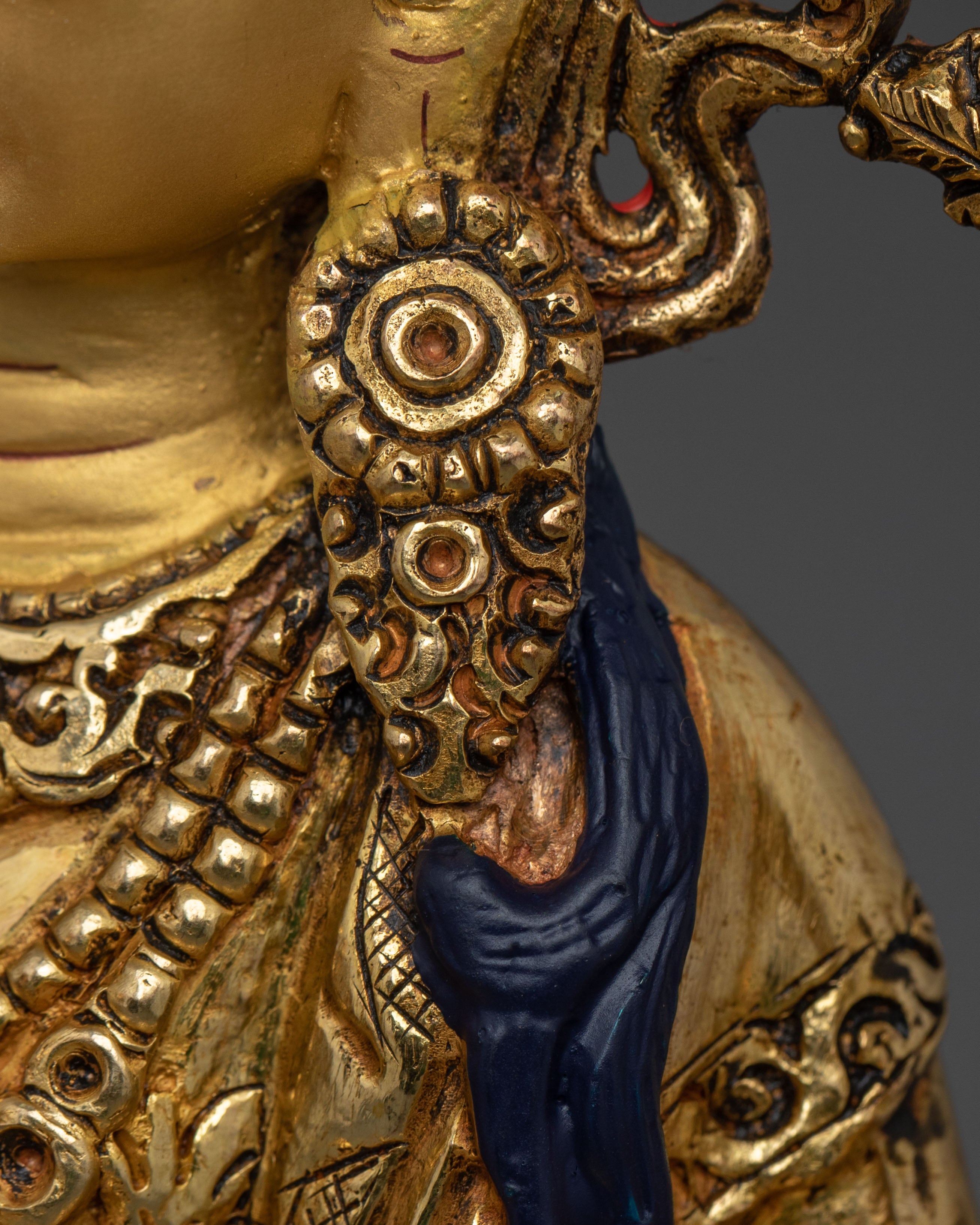 Sacred Chenrezig Compassion Deity Statue