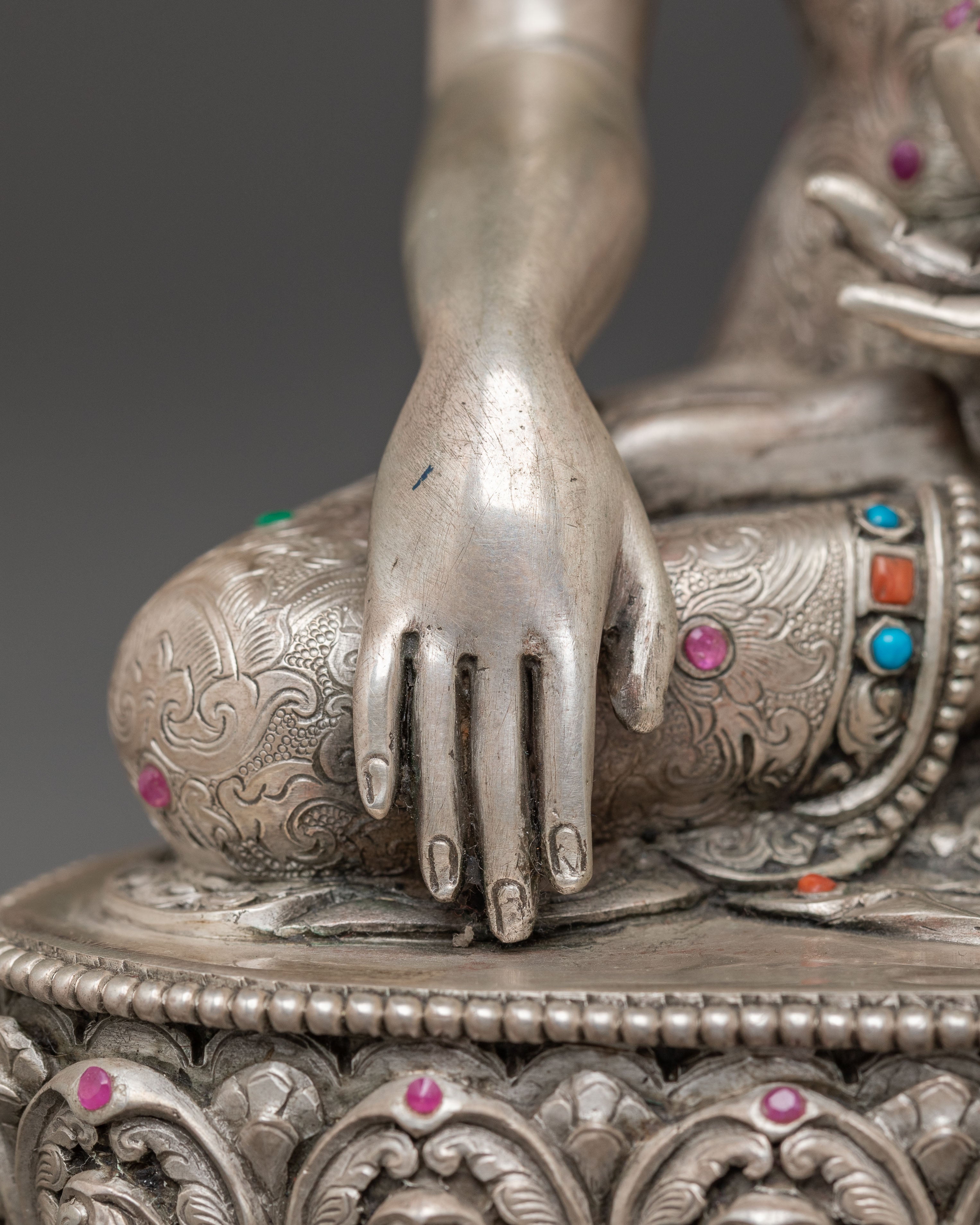 Wisdom Master Shakyamuni Statue: 92.5 Silver Sculpture