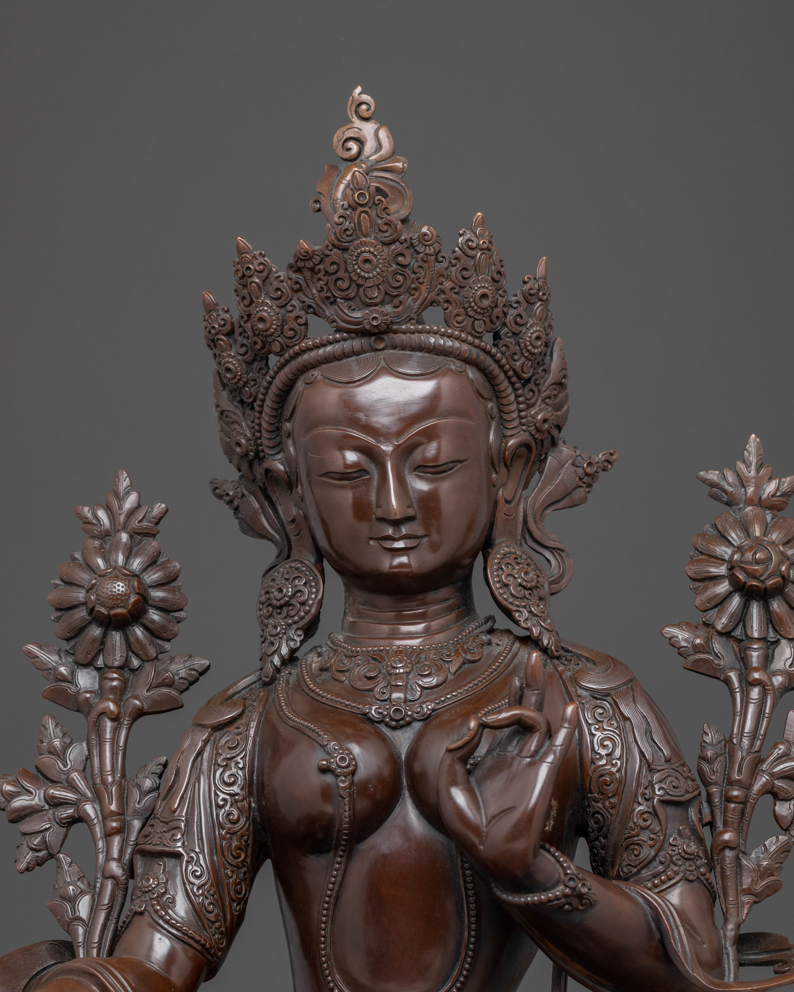 Green Tara Blessing Statue: Symbolizing Growth & Harmony