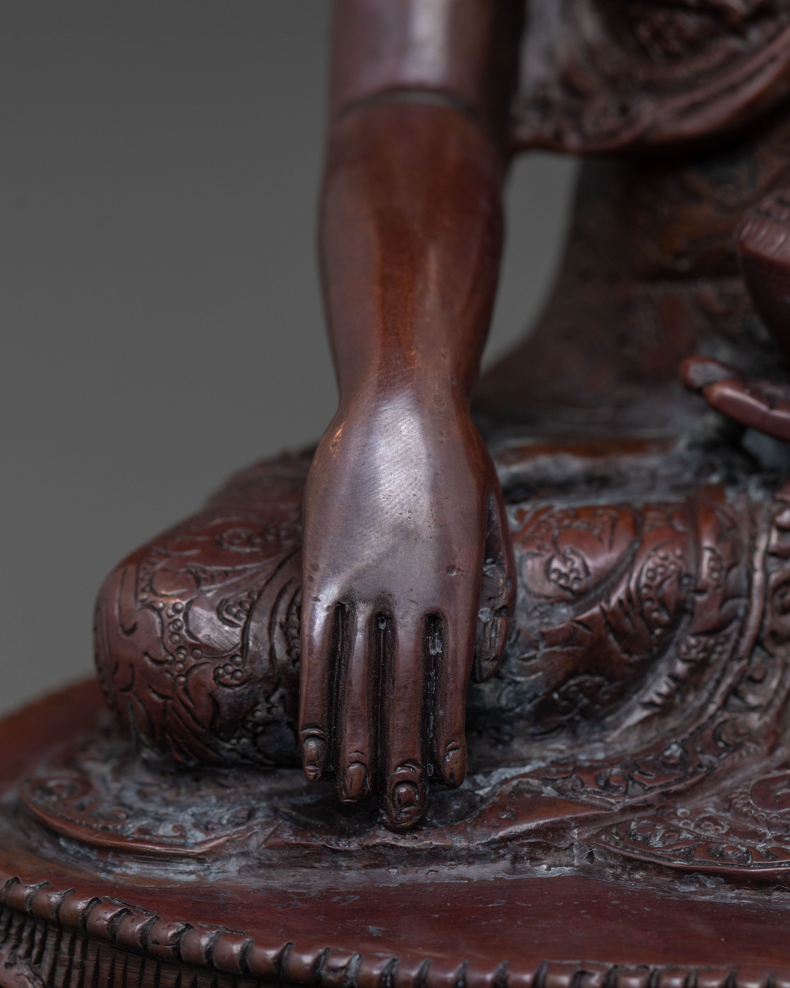 Shakyamuni Buddha Statue | Serene Meditation Figurine