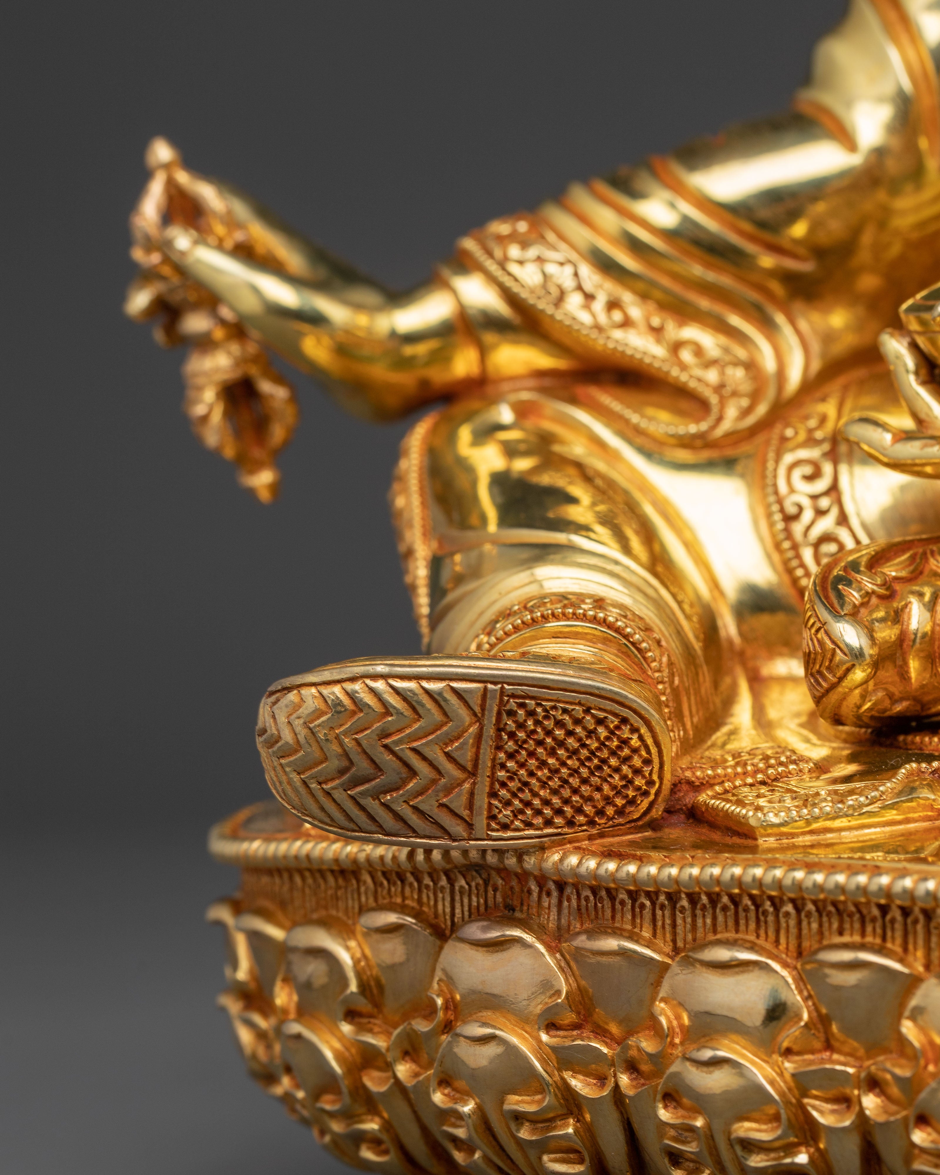 Handcrafted Guru Rinpoche Statue for Meditation | Padmasambhava Figurine