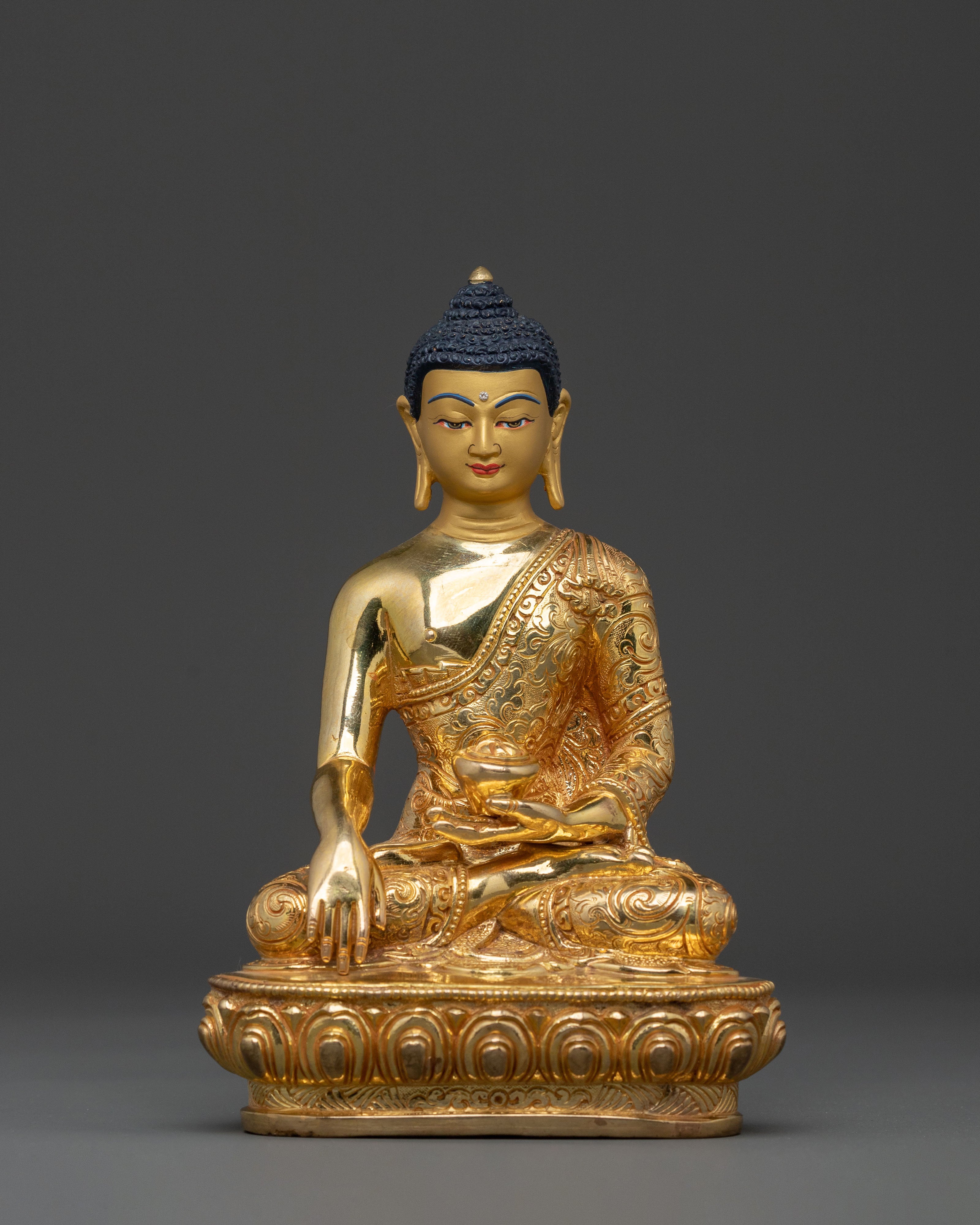 Peaceful Buddha Shakyamuni Statue, Gold Gilded
