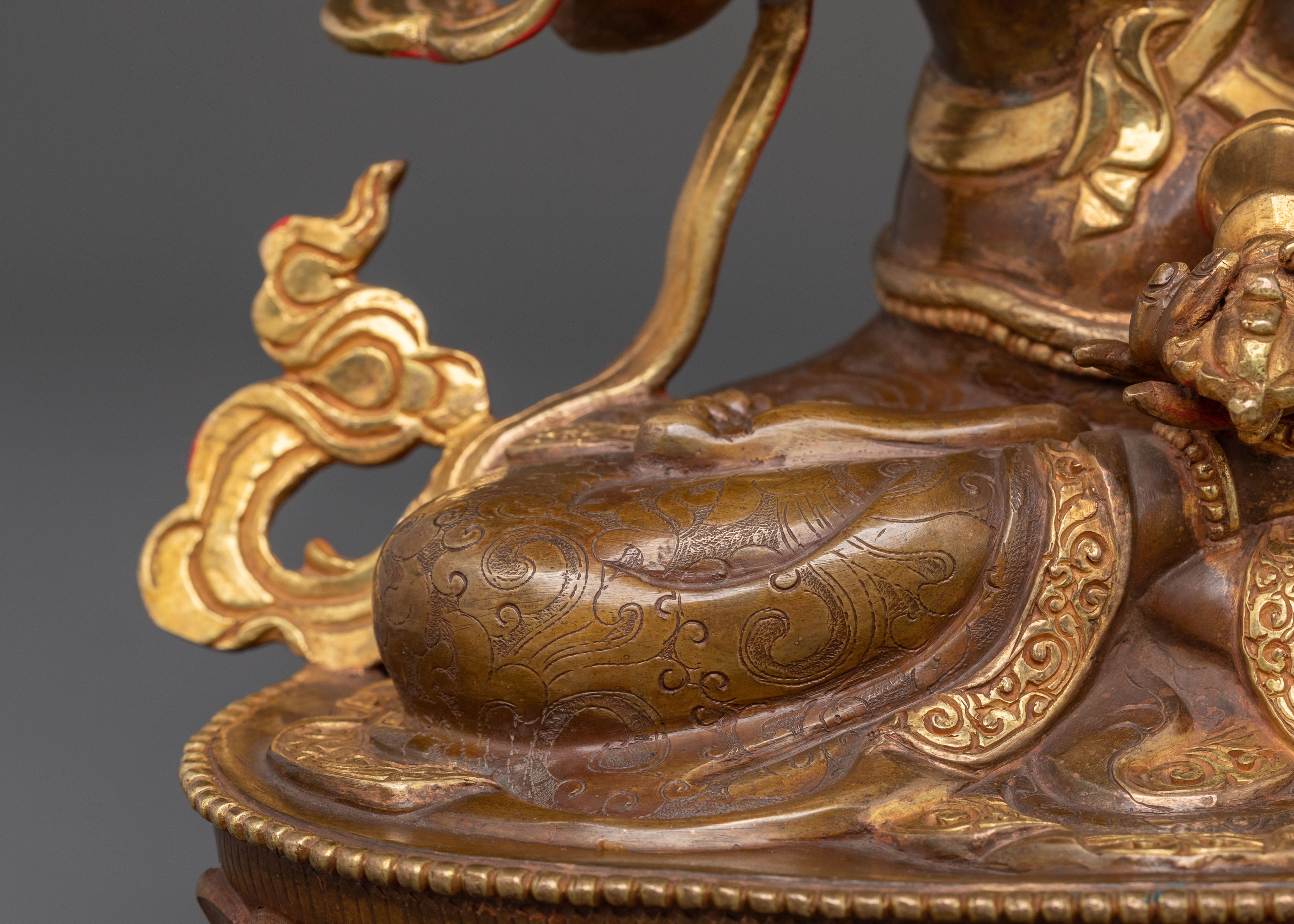 Vajrasattva Statue: Spiritual Purification