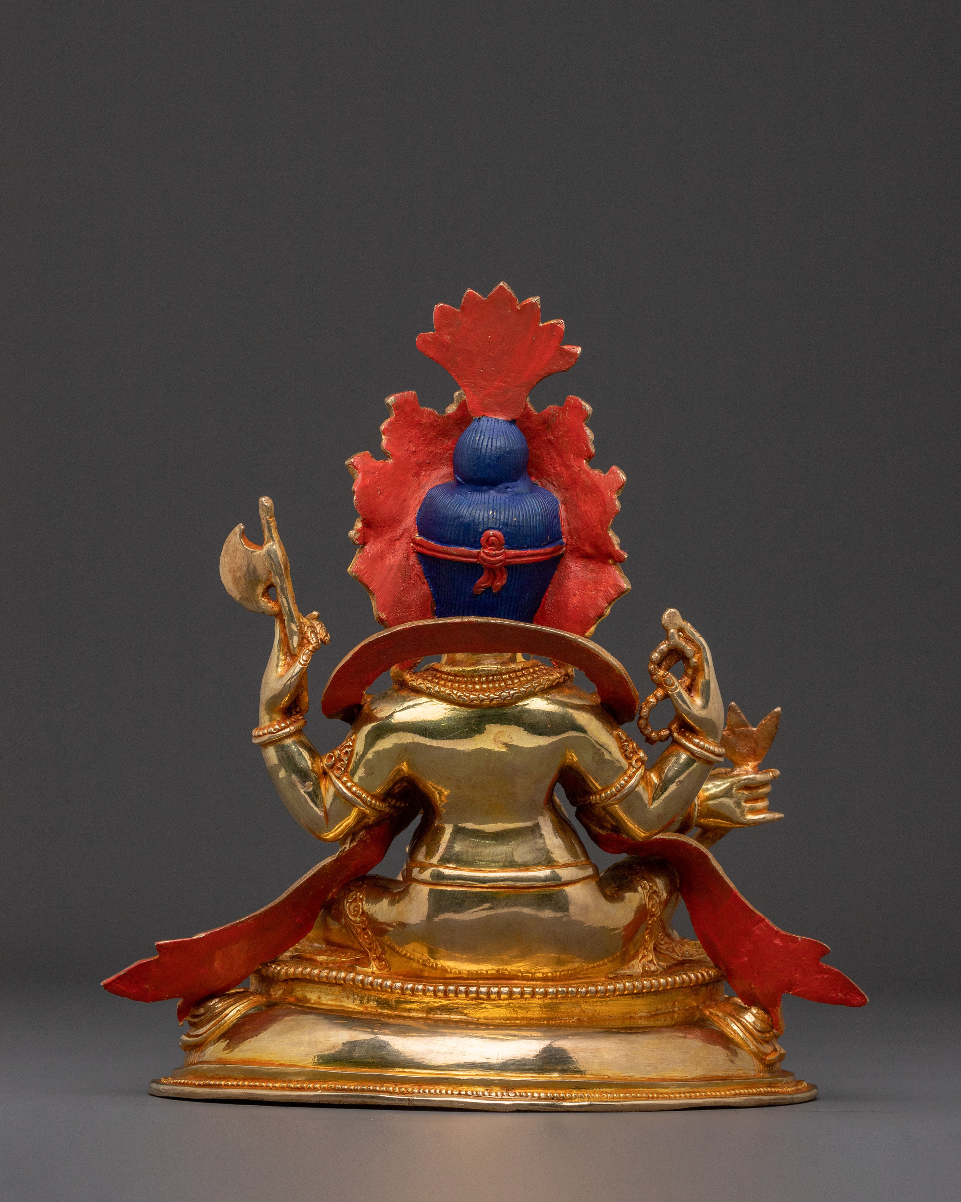 Lord Ganesha Golden Statue: Handcrafted Serenity