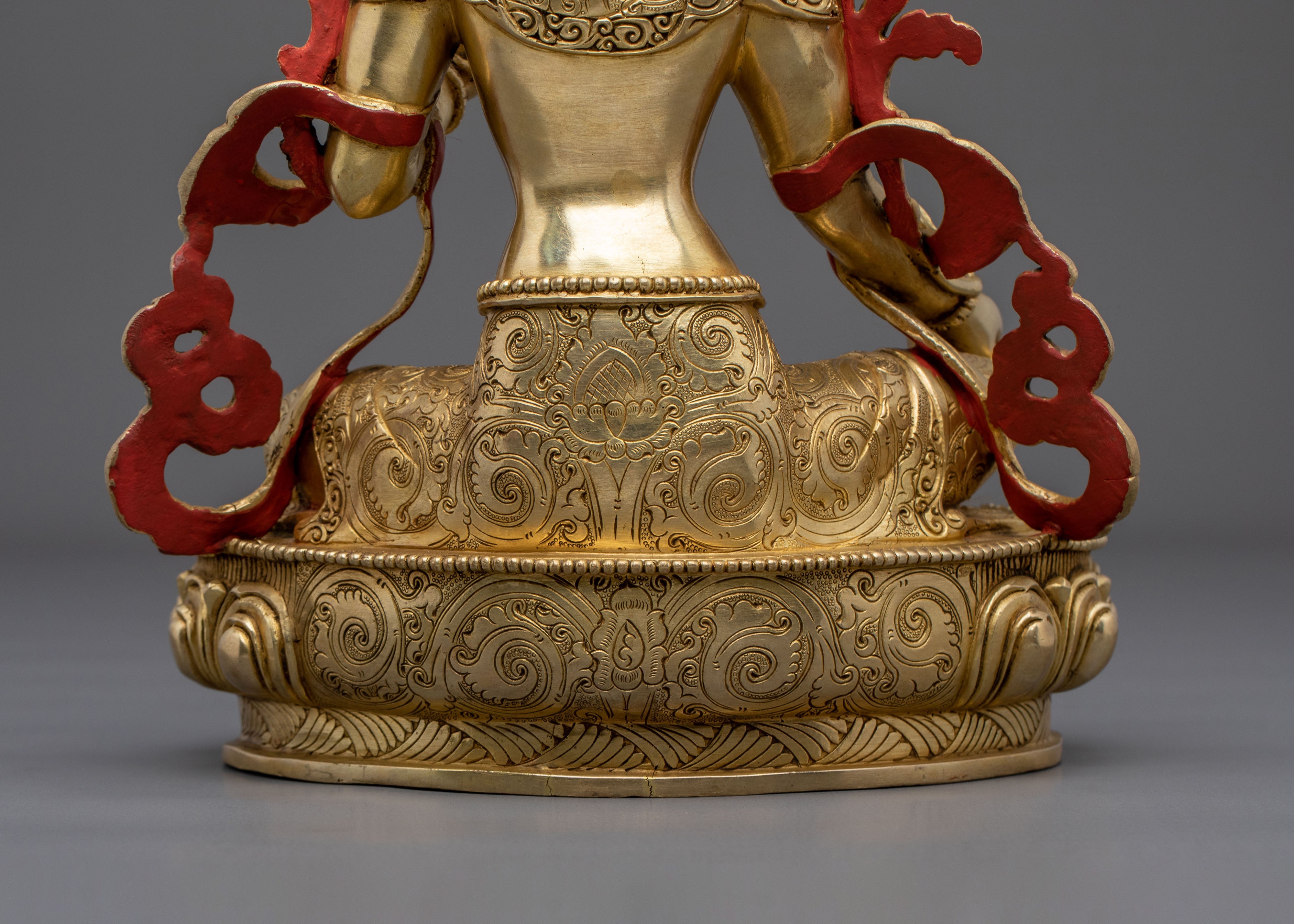 Green Tara Statue: Embodiment of Fearless Compassion