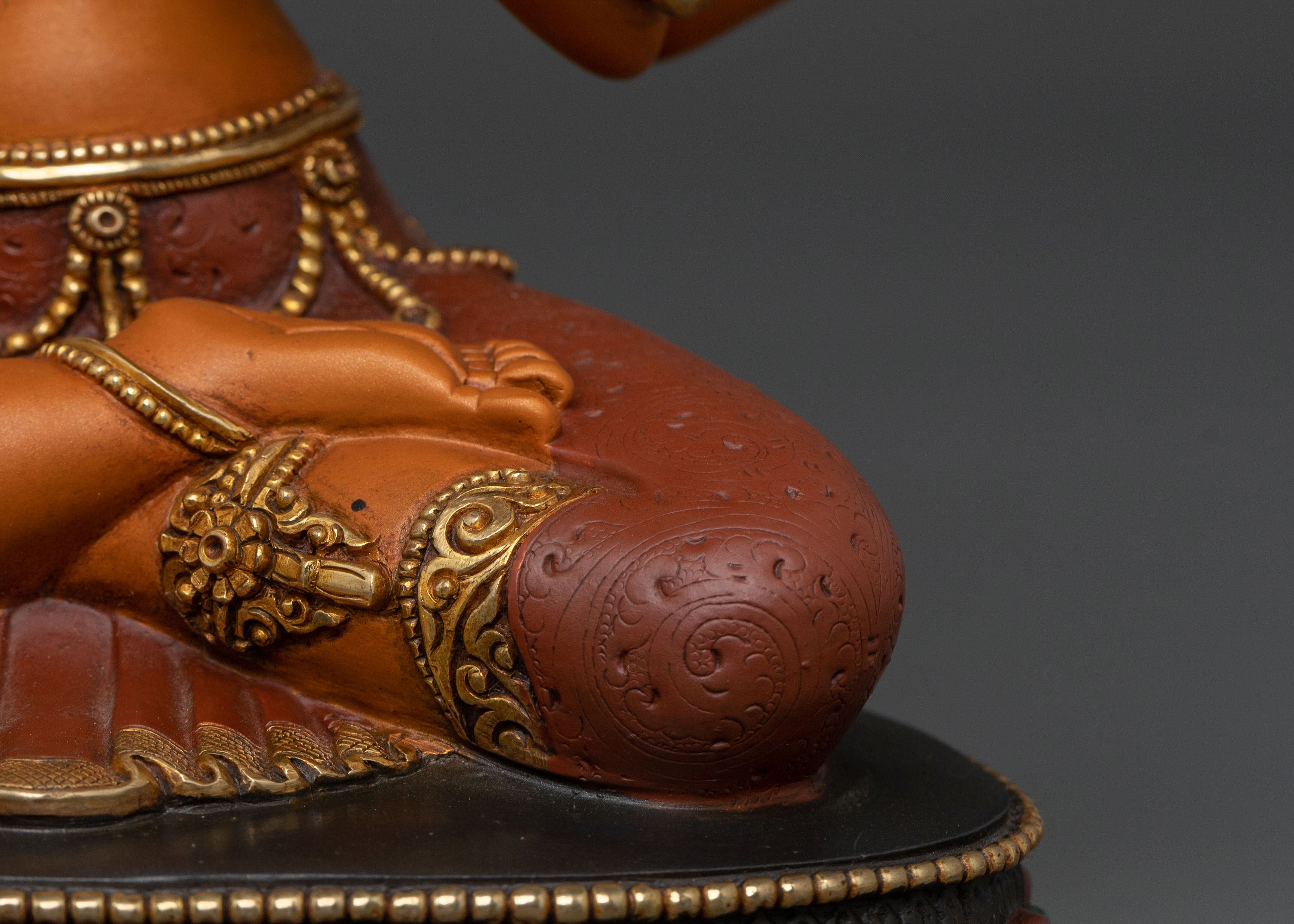Handcrafted Maha Manjushri Statue: Divine Form