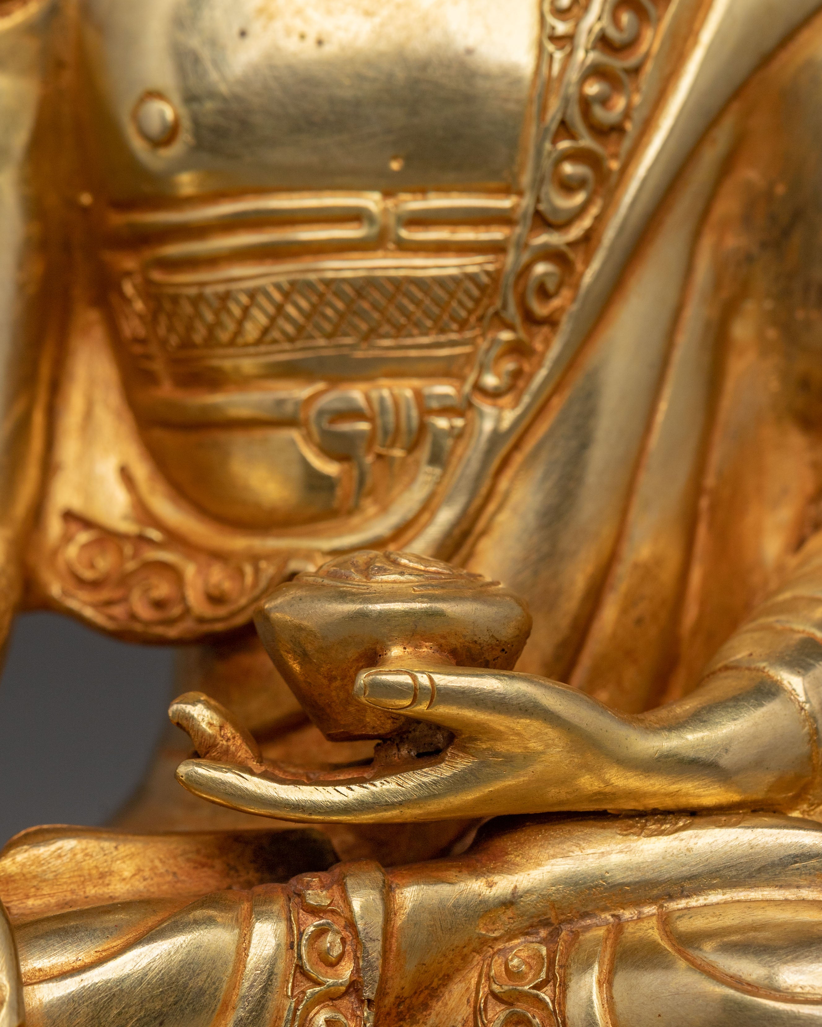 Shakyamuni Buddha Statue | 24K Gold Gilded