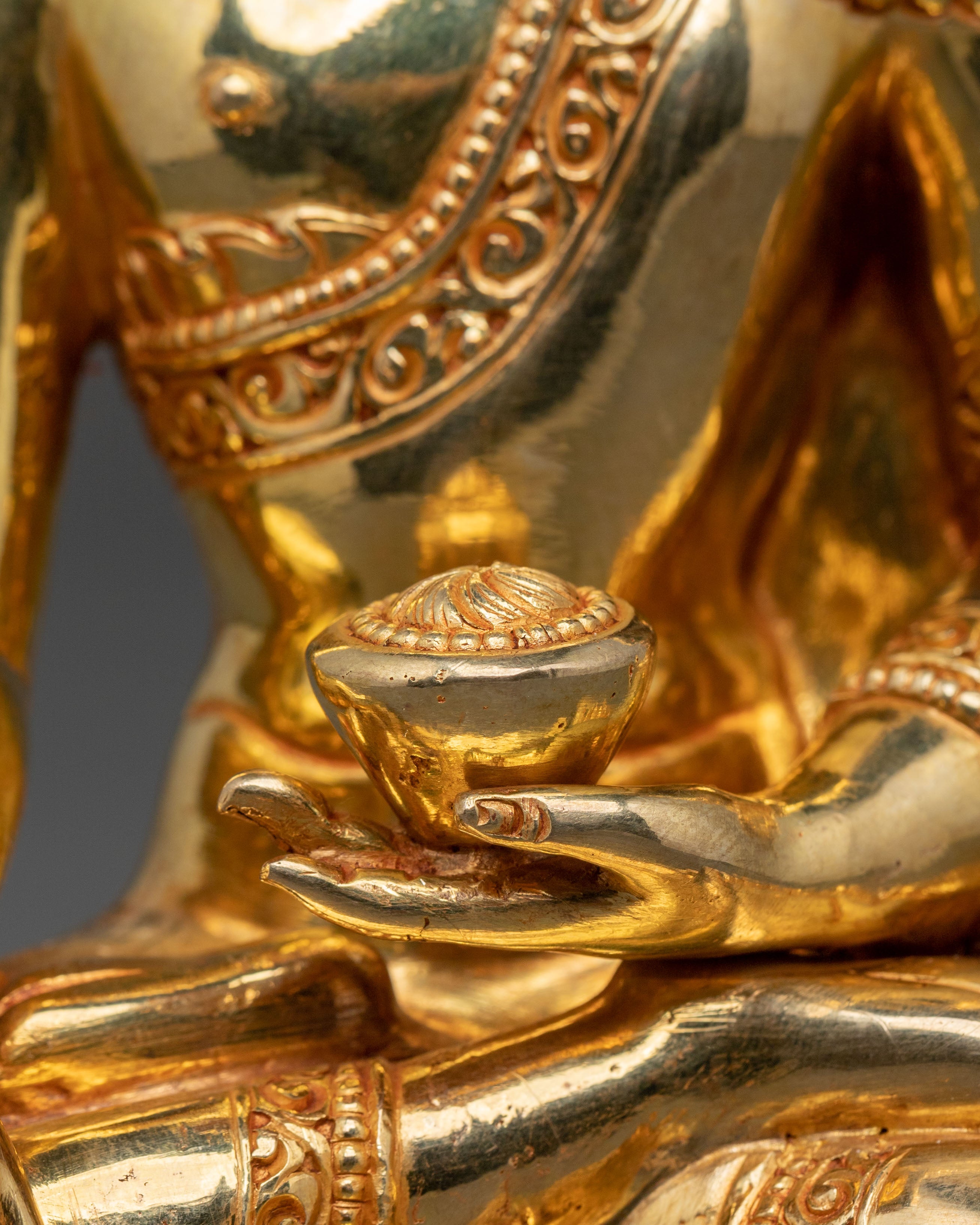 Amitabha Buddha Buddhist Altar Statue – Radiant Gilded Copper