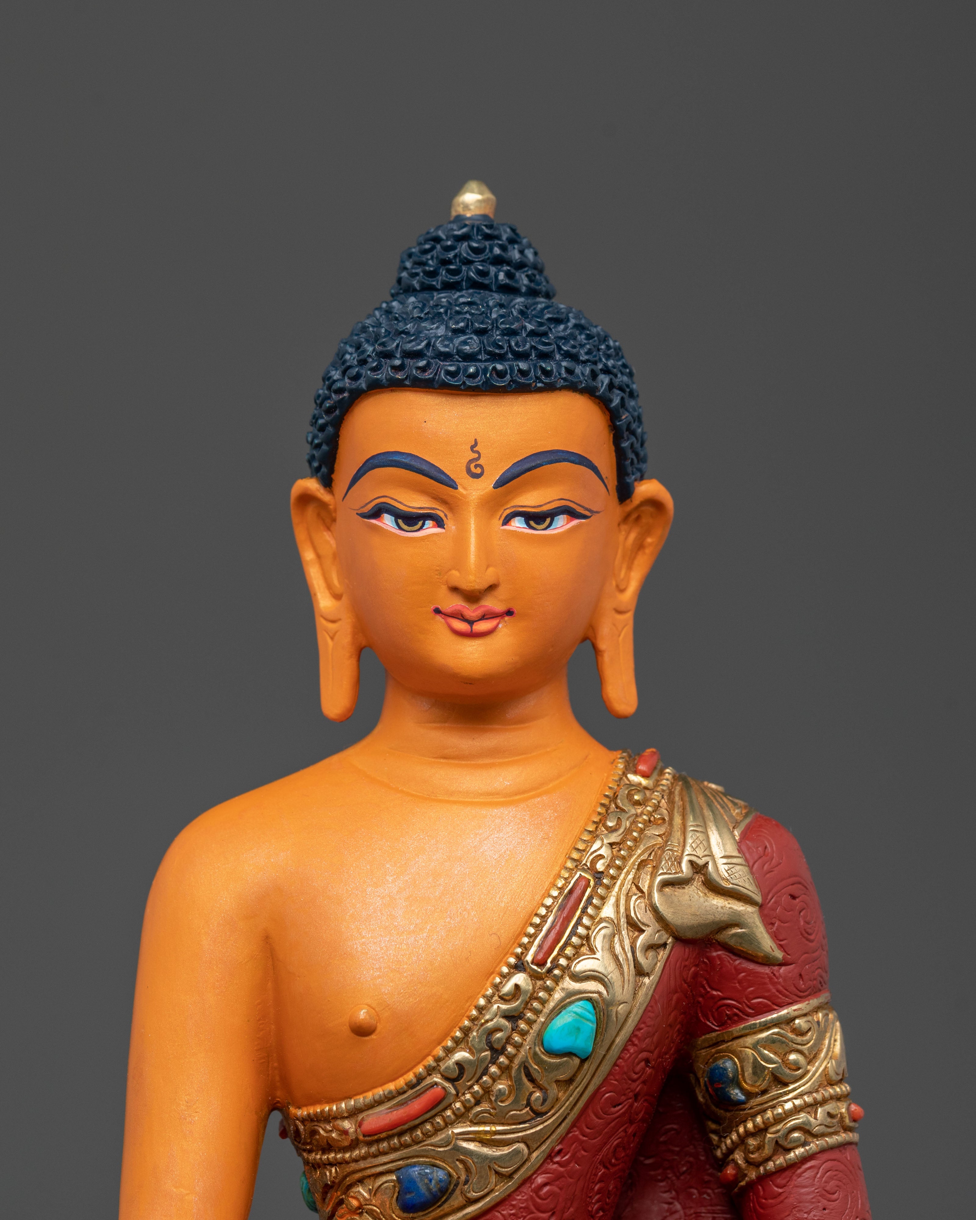 Shakyamuni Buddha Traditional Statue: Meditative Grace