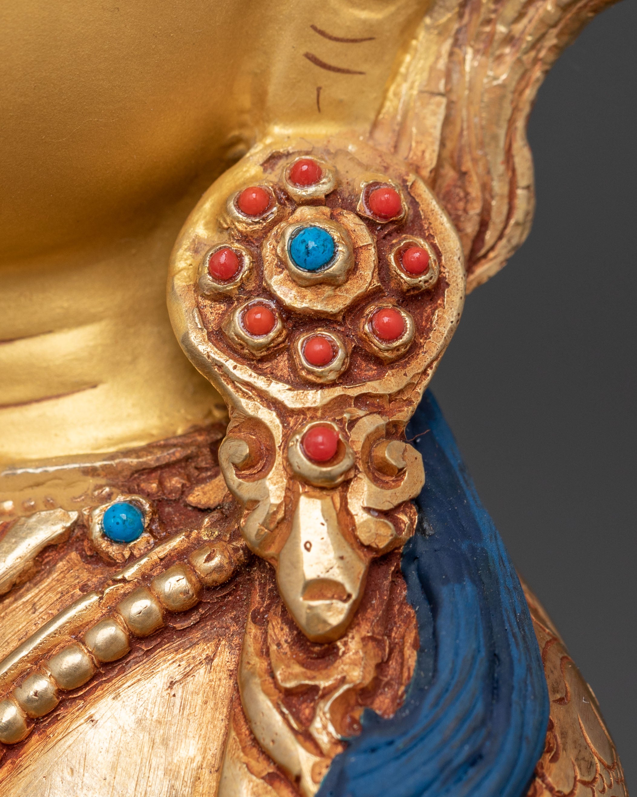 Amitayus Golden Statue: Holding Long Life Vase