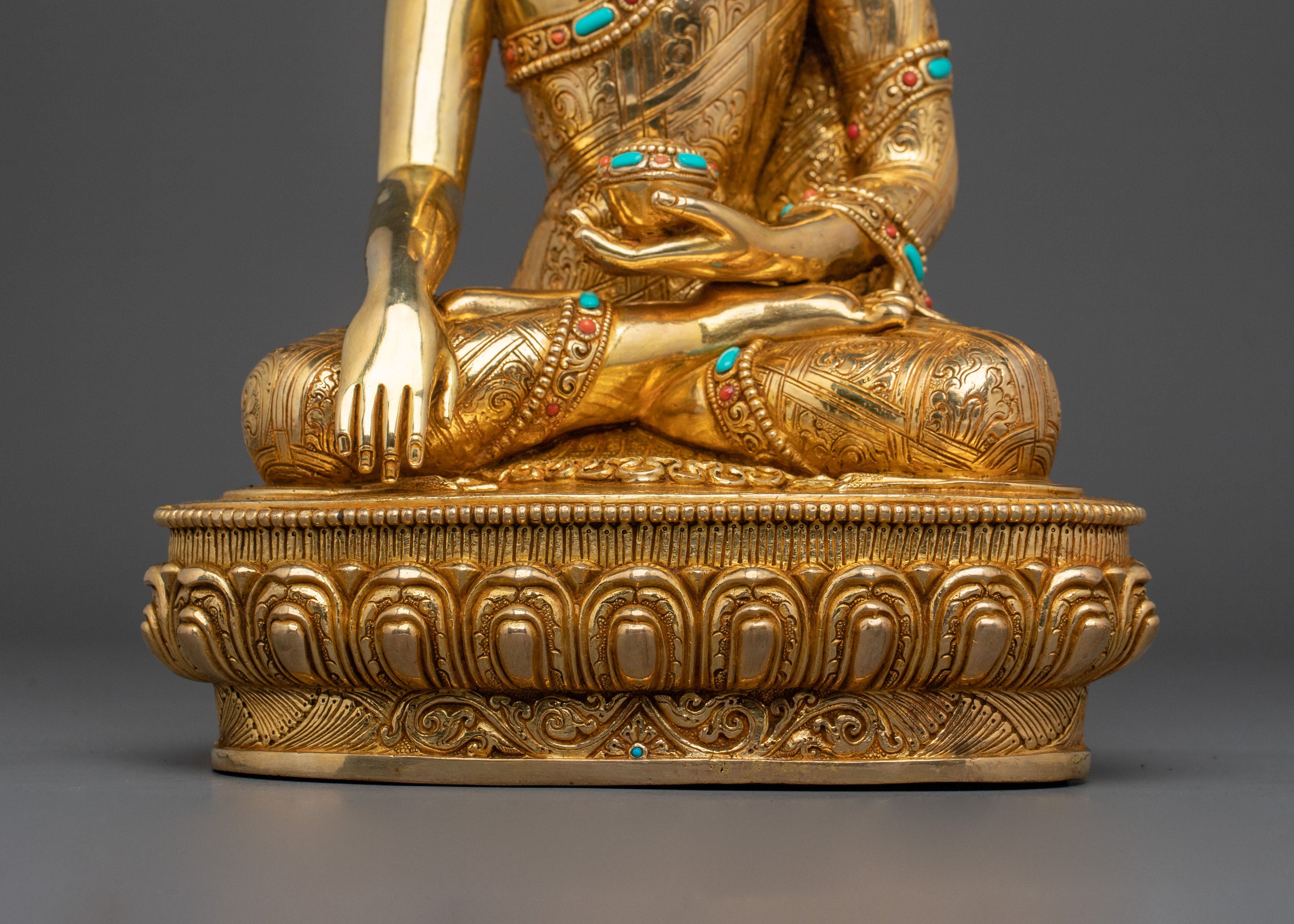 Shakyamuni Buddha Spiritual Golden Statue | Buddhist Shrine Decor