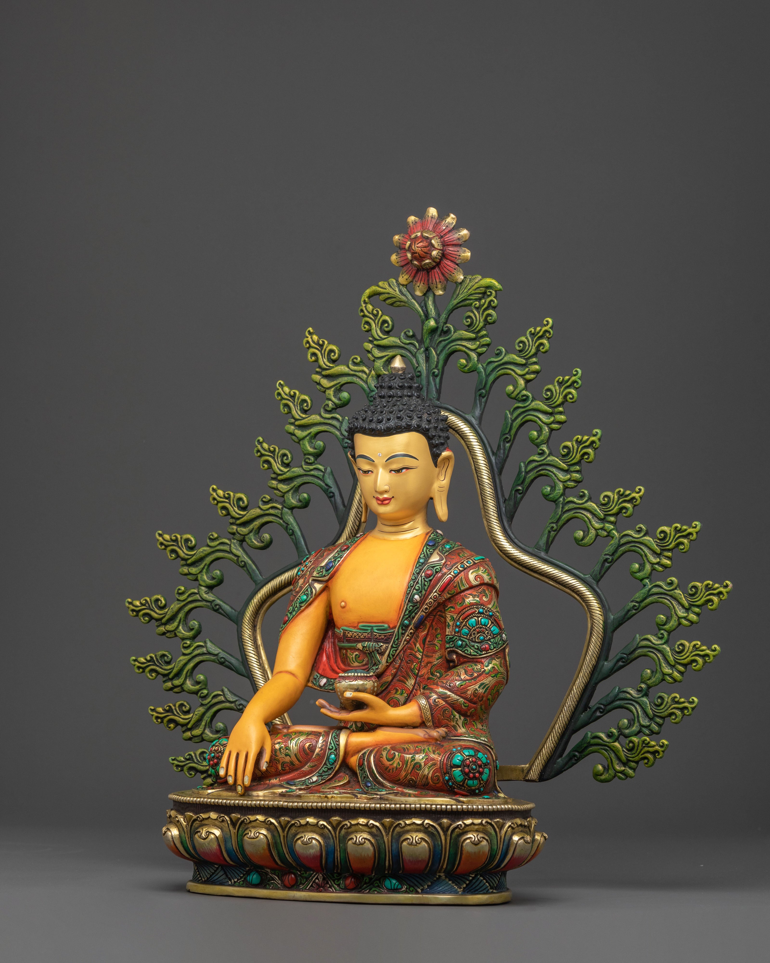 Shakyamuni Buddha Statue – Serene Nepali Artistry