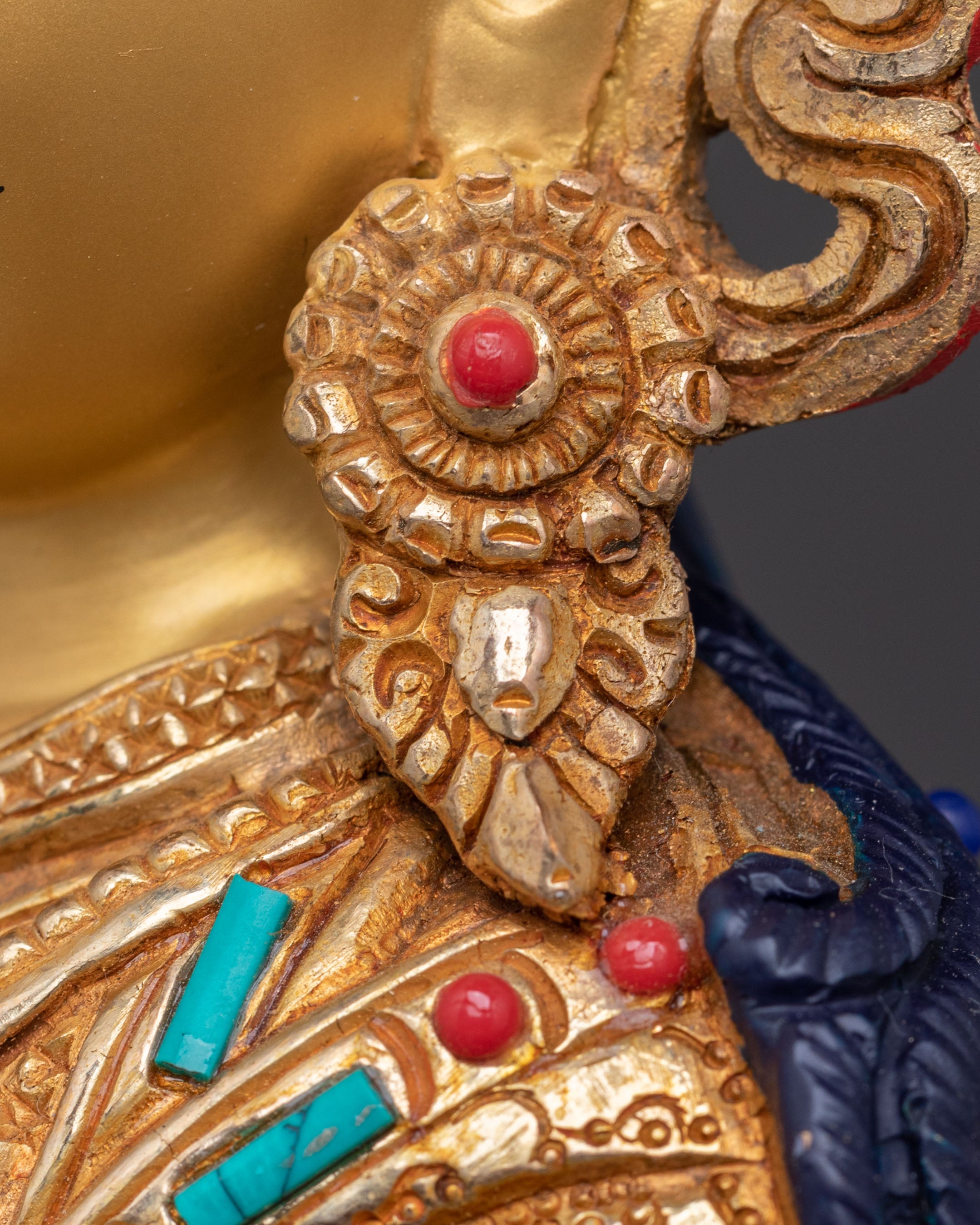 Guru Rinpoche Golden Statue | Spiritual Guidance
