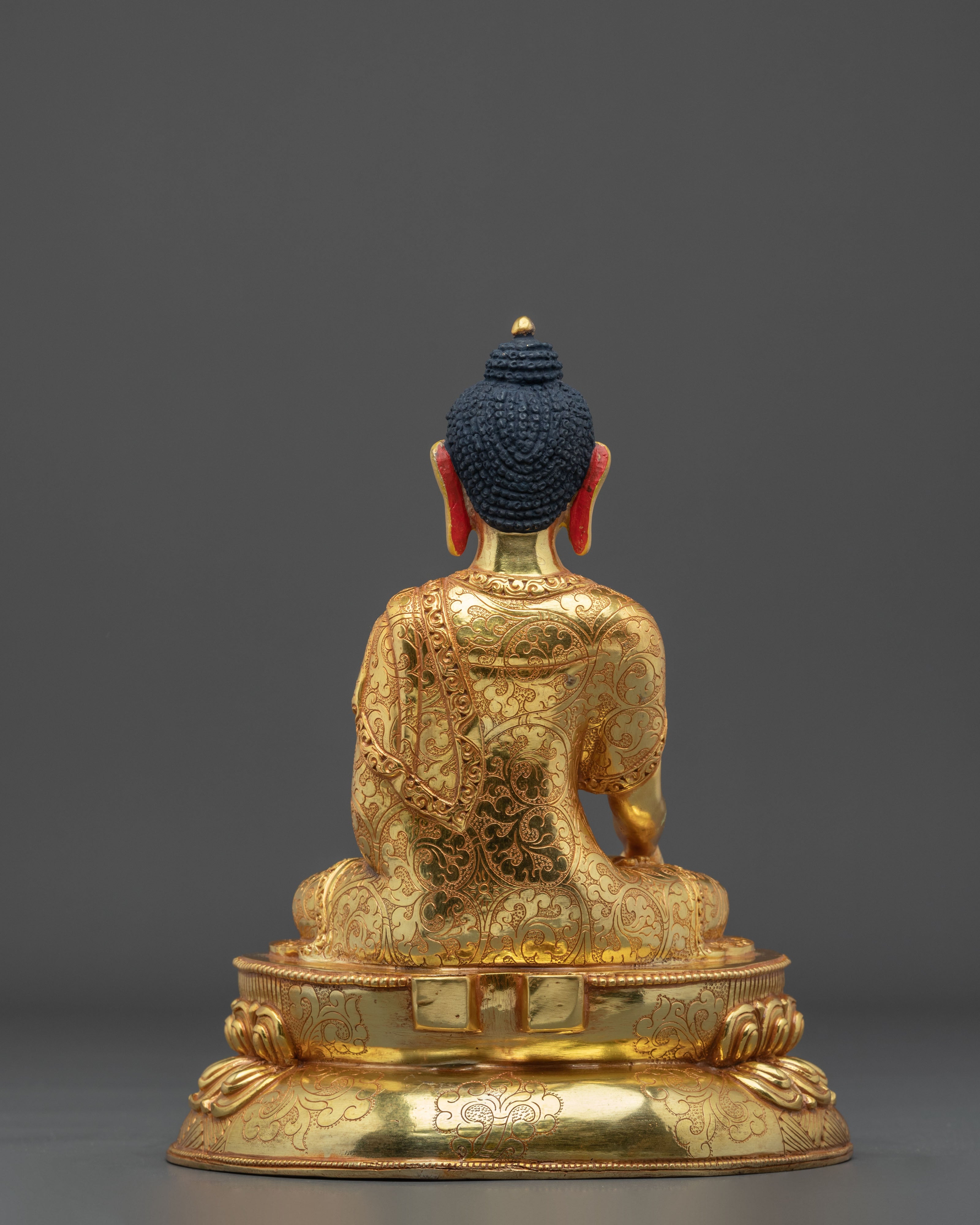 Mitrugpa Golden Figurine: Serene Radiance