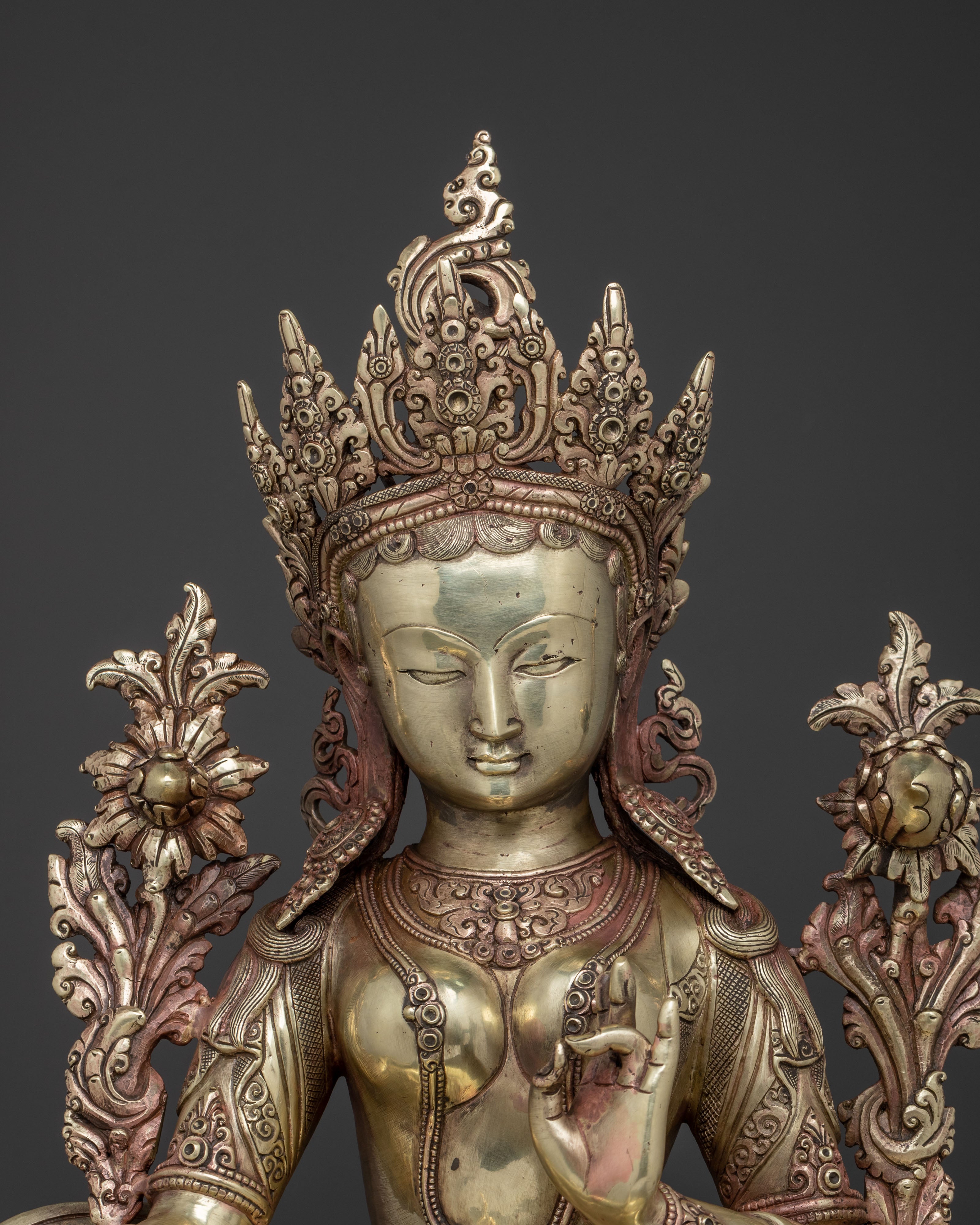 Green Tara Swift Statue: Copper Embodiment of Compassion