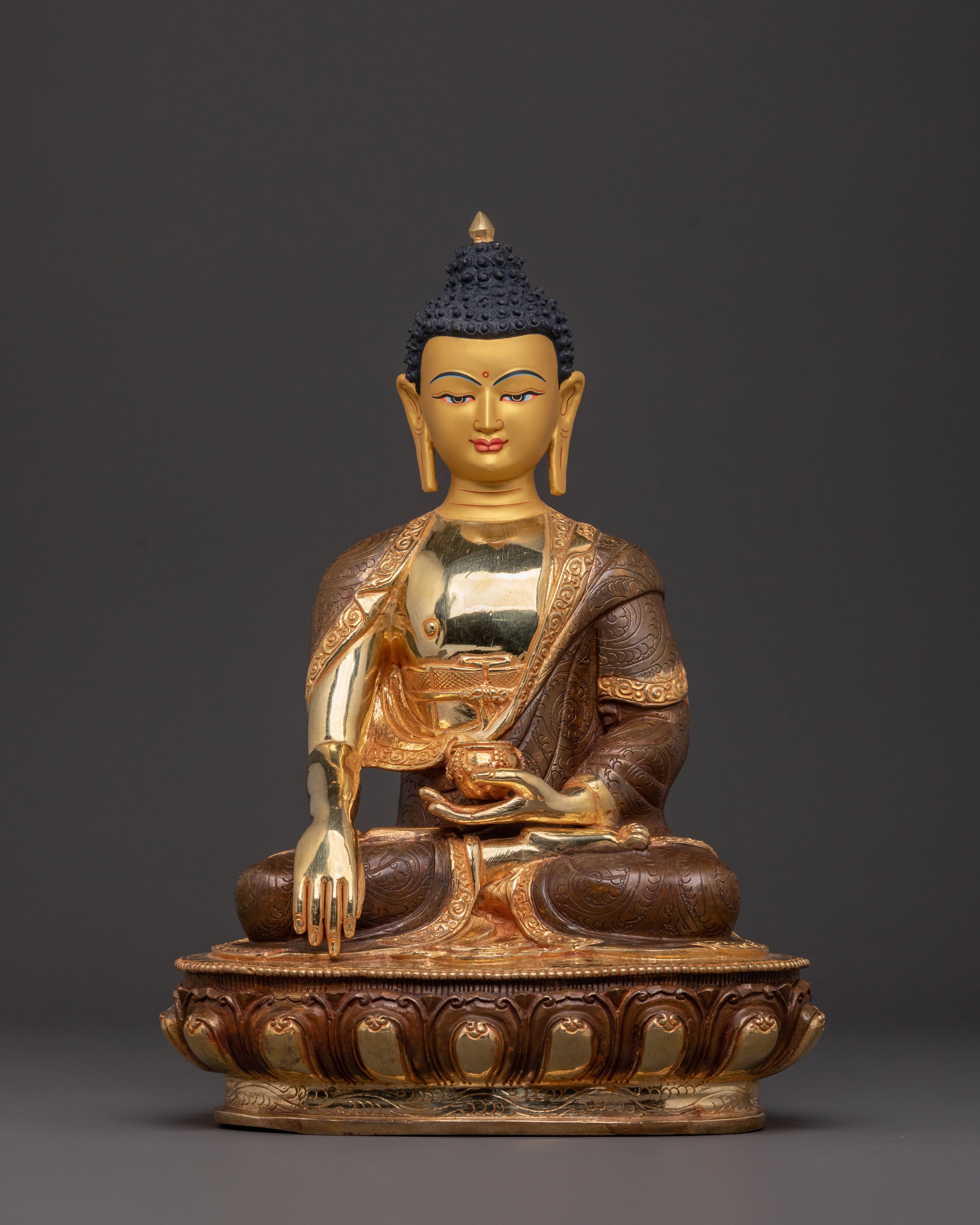Shakyamuni Buddha Statue in Serene 24k Gold