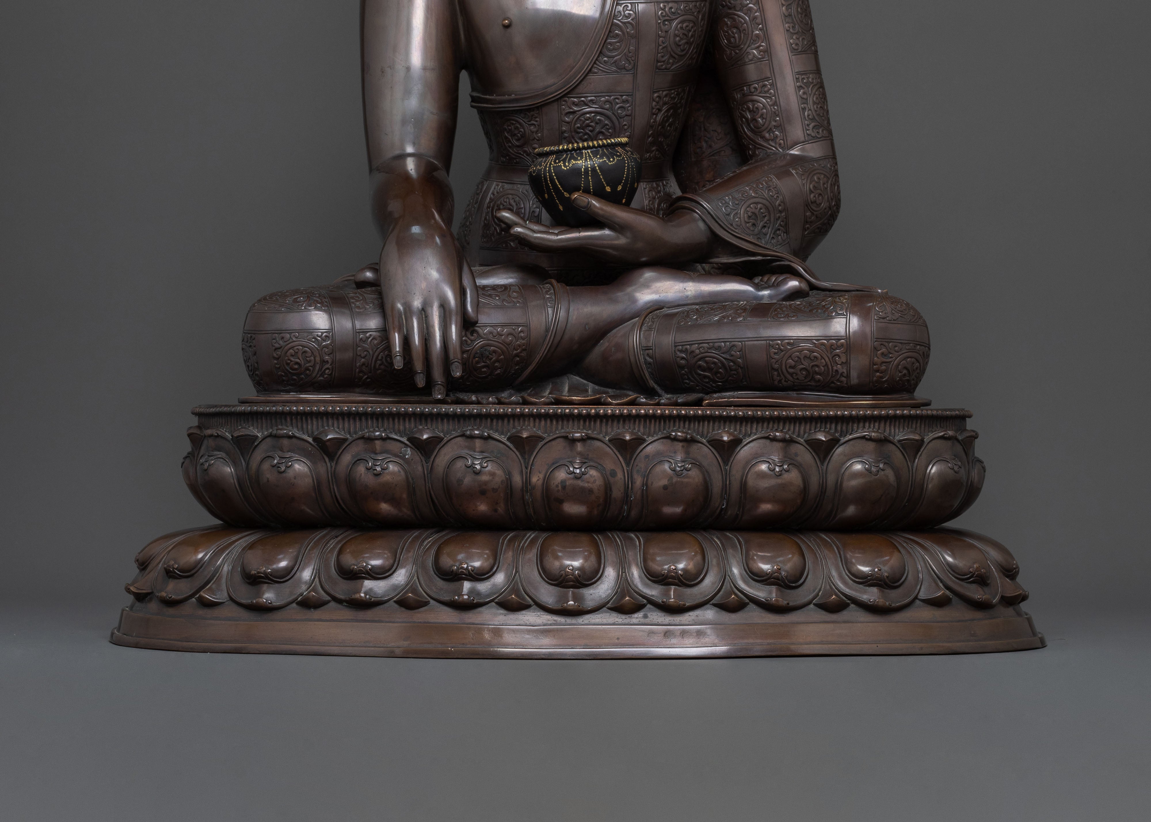 Shakyamuni Buddha Statue: Oxidized Copper Altar Decor