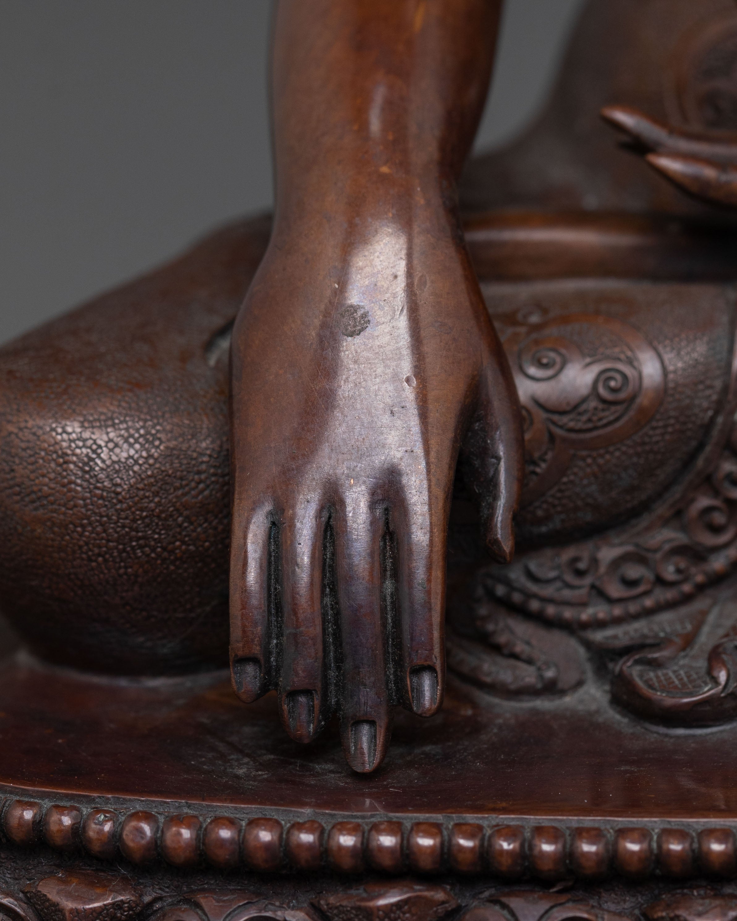 Traditional Buddha Shakyamuni Statue | Tibetan Enlightened Buddha Sculpture