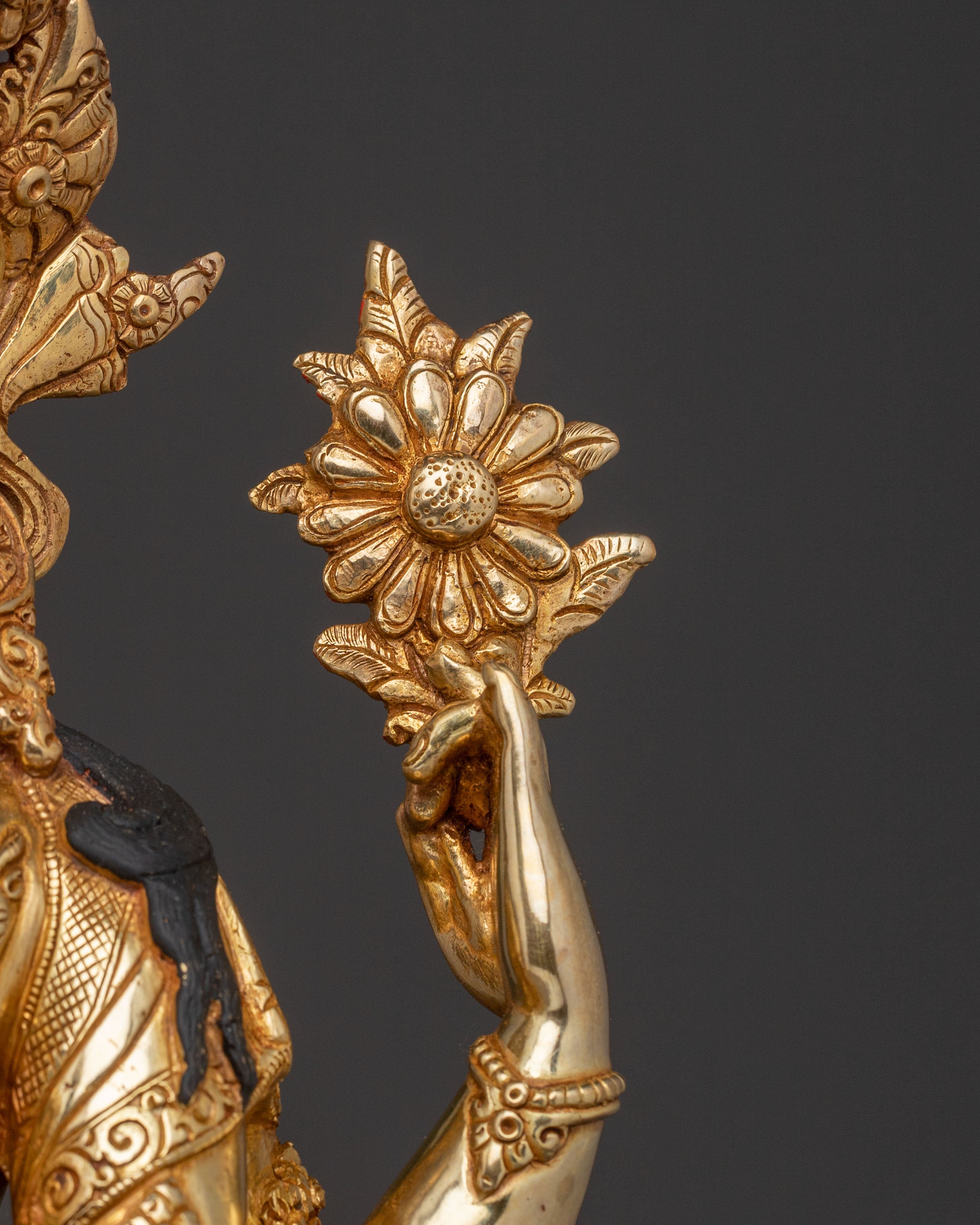 Chenrezig Spiritual Golden Statue | Infinite Compassion