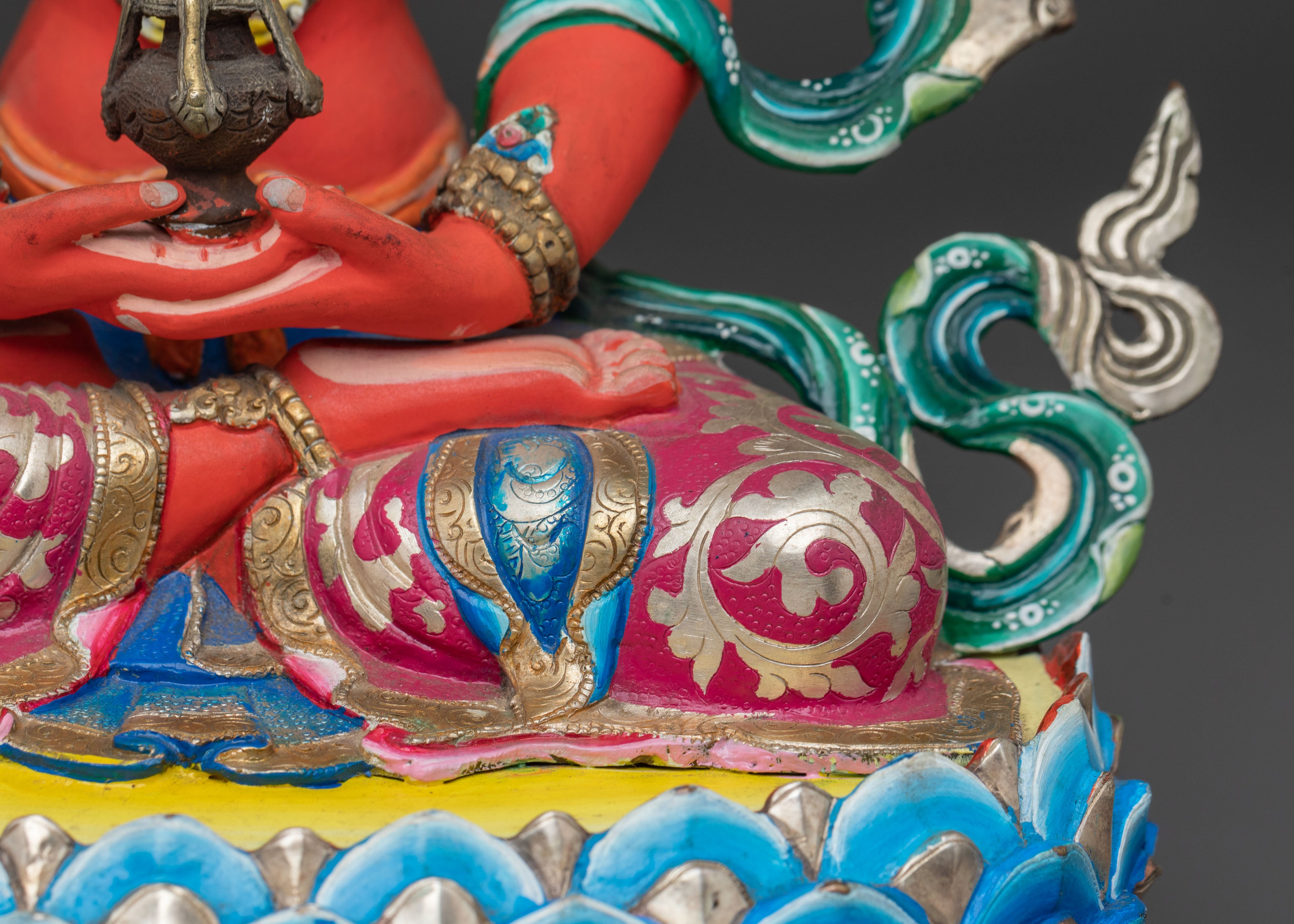 Amitayus Infinite Life Golden Statue – Radiant Sacred Serenity