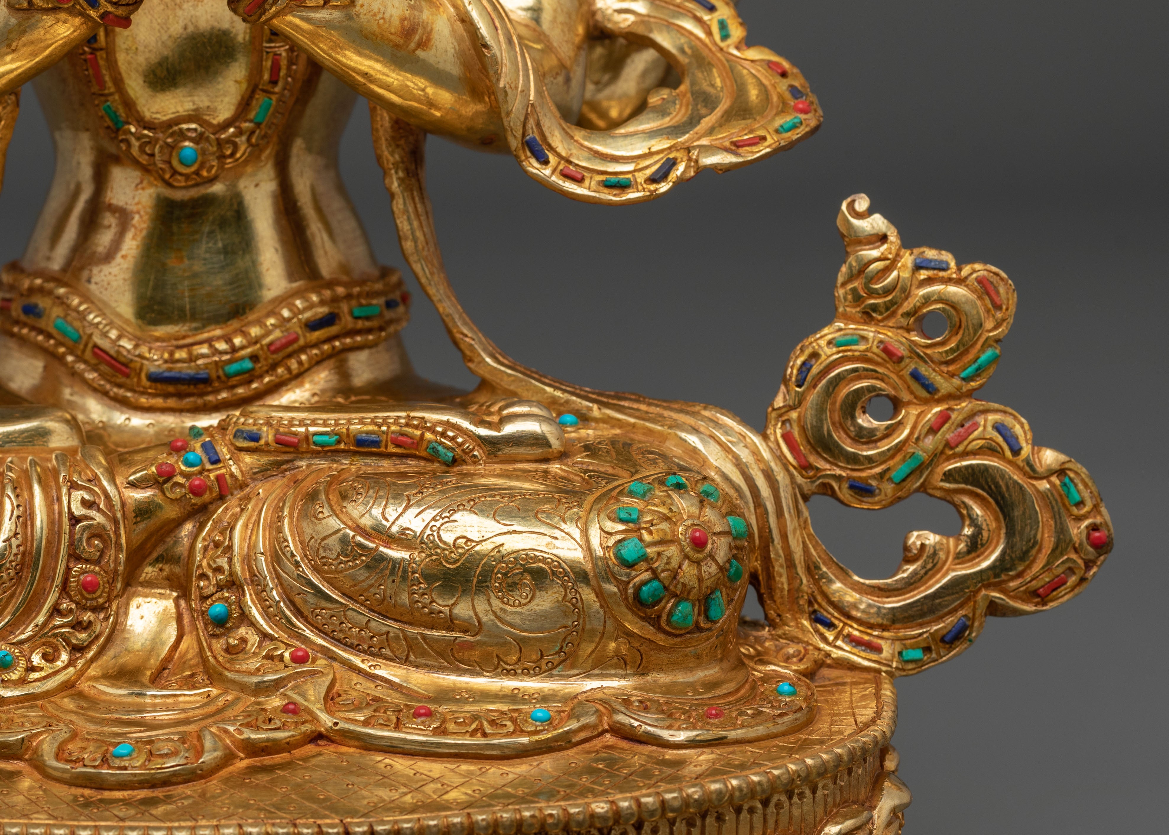 Radiant 24K Gold Gilded Chenrezig Statue: Bodhisattva of Compassion