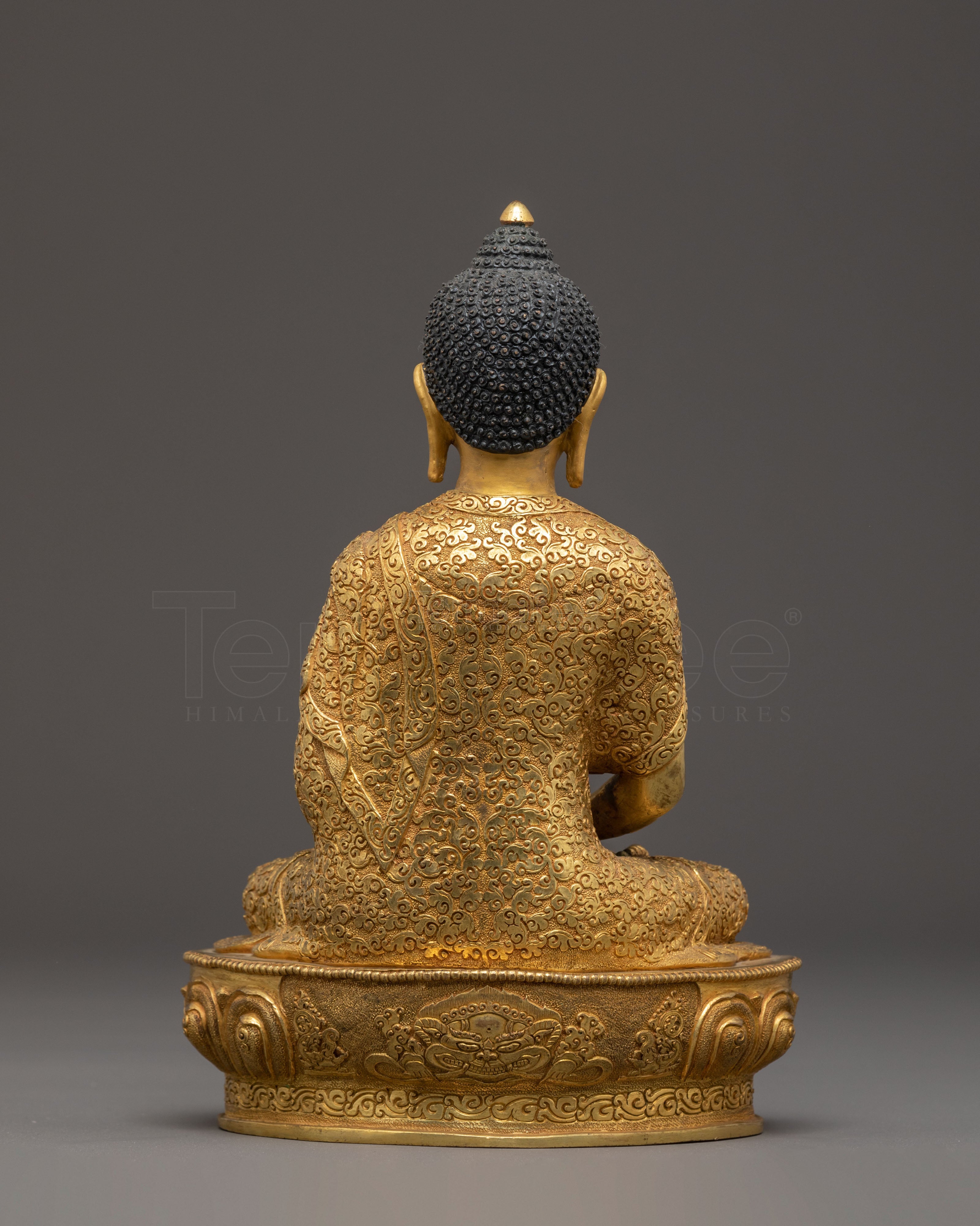 Serene Amitabha Buddha Statue: Symbol of Compassion