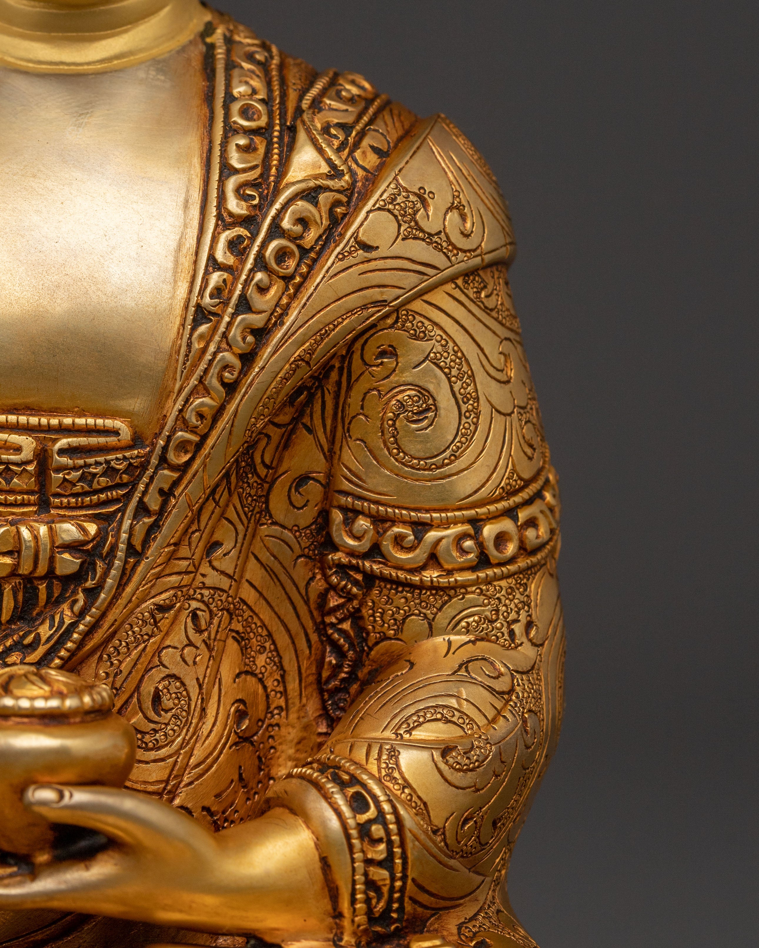 Shakyamuni Buddha Statue: 24K Gold Gilded Copper Rupa