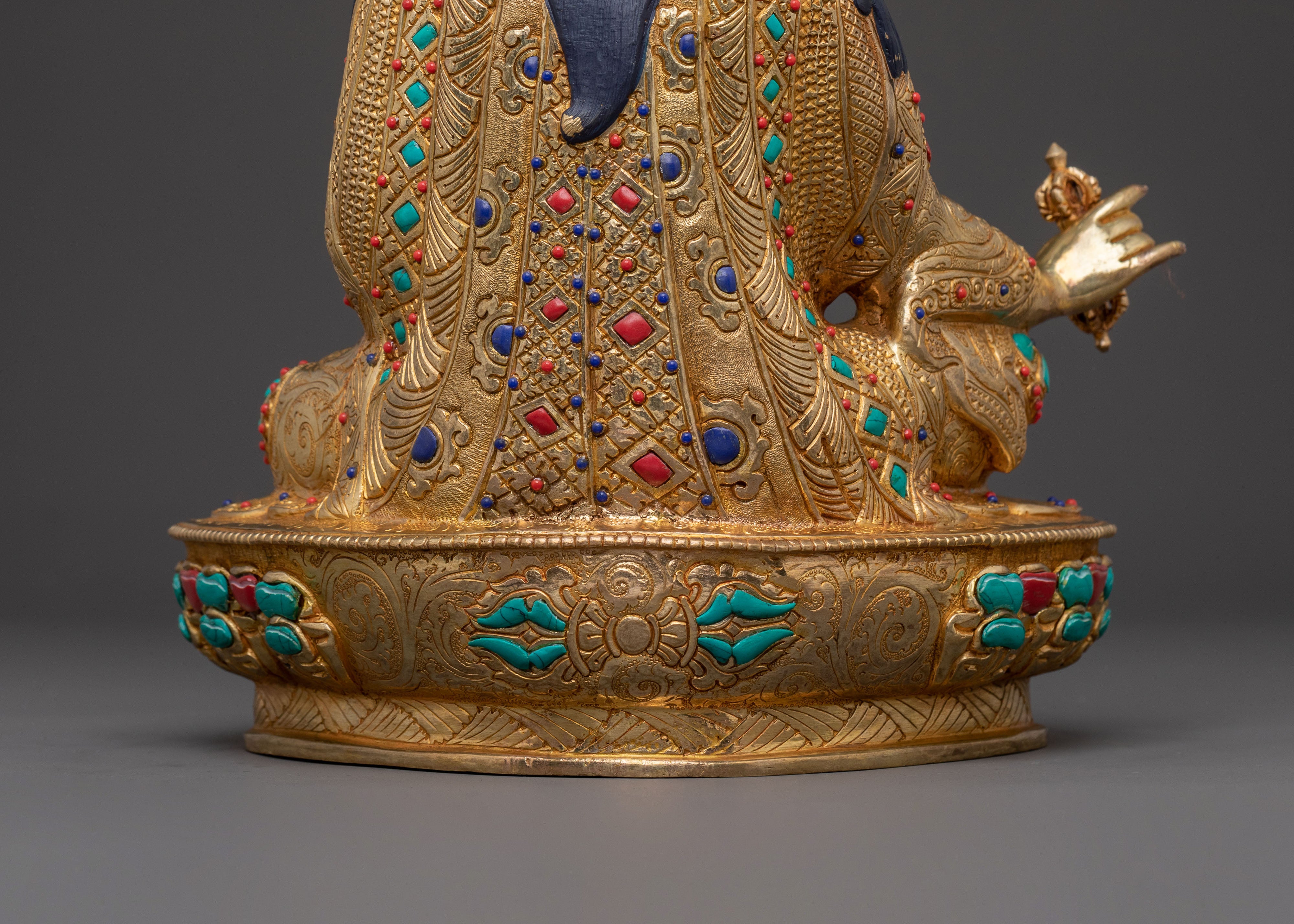 Sacred Guru Rinpoche Statue for Meditation