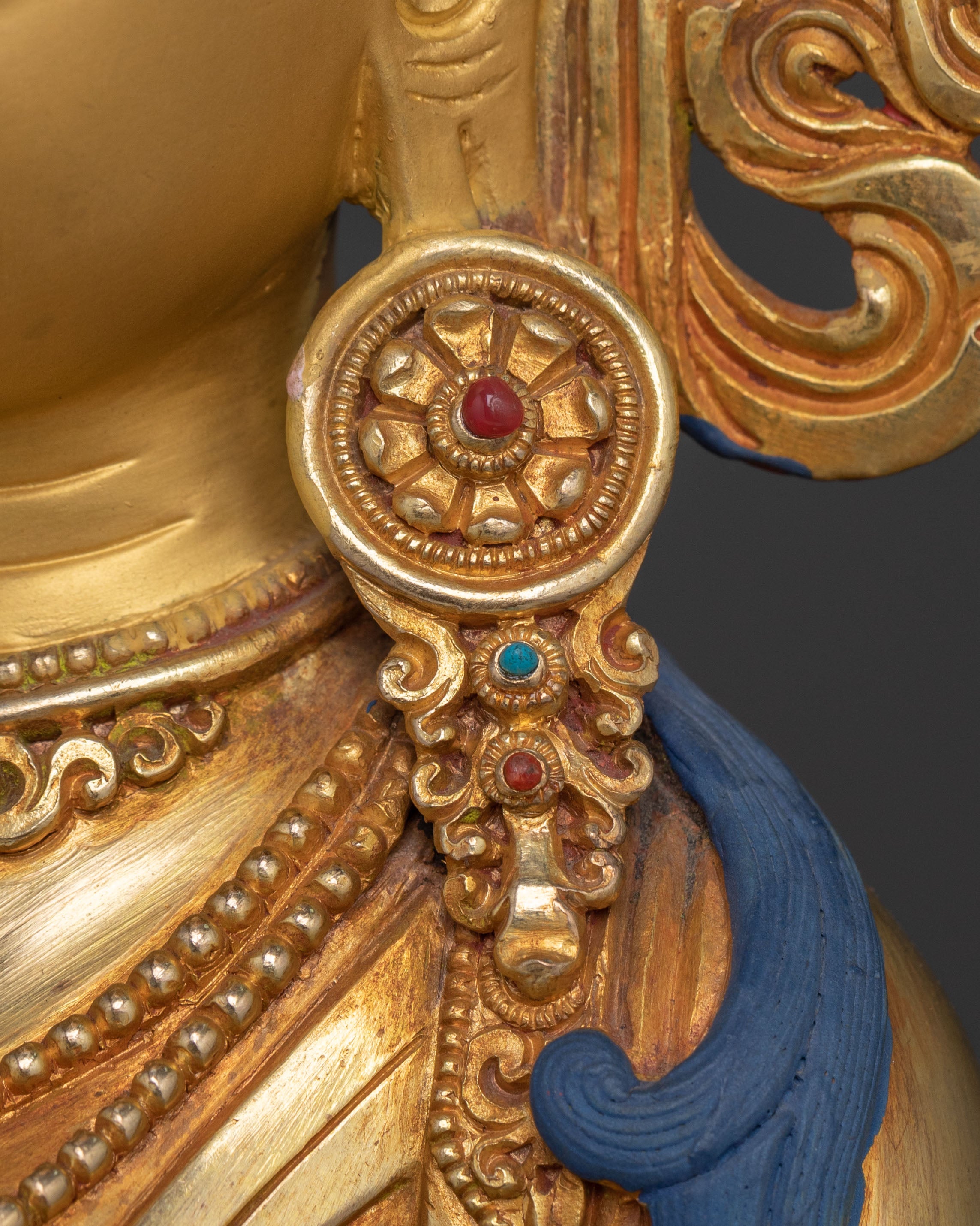Dukar Statue on Throne | White Umbrella Goddess of Supreme Protection