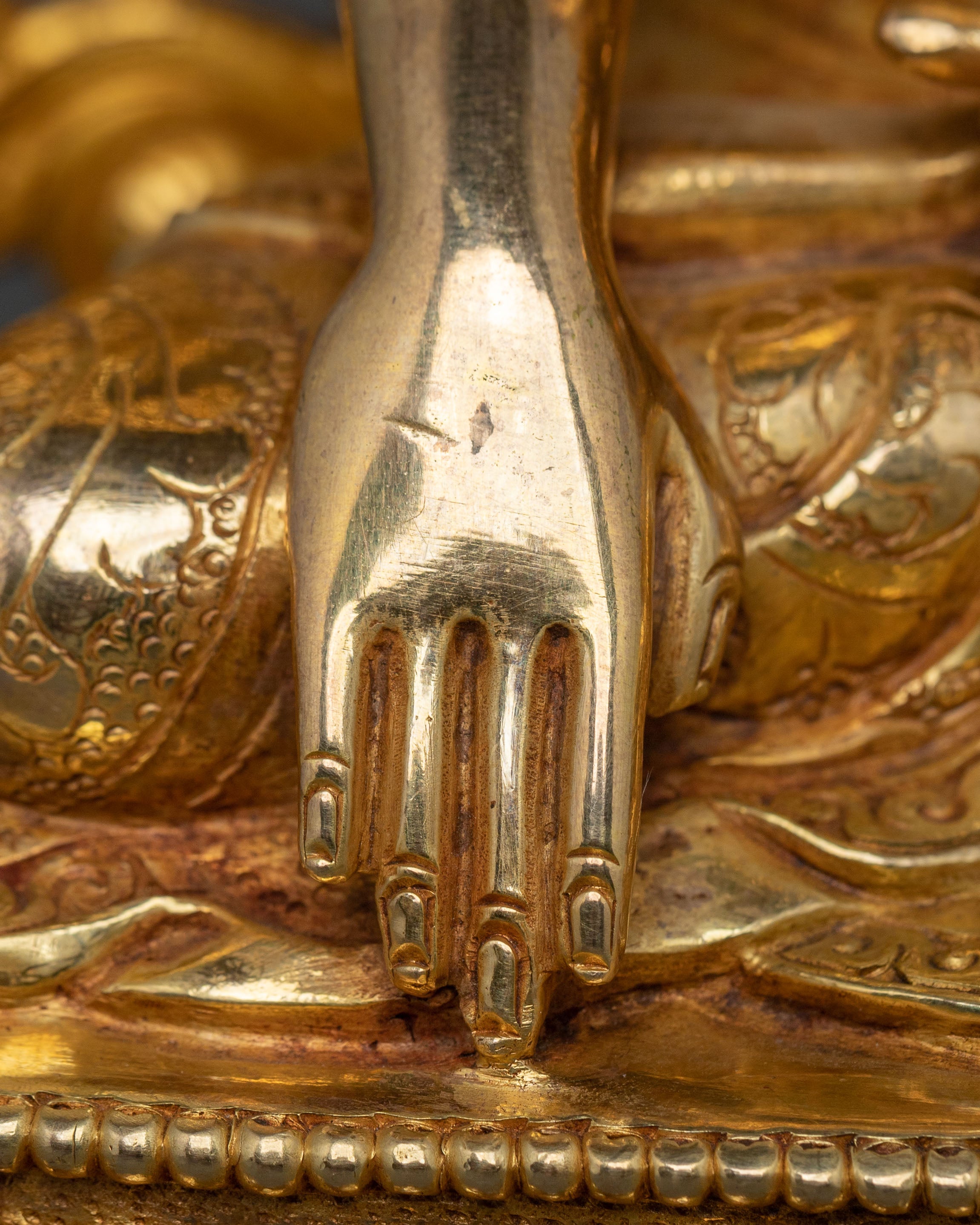 Shakyamuni Buddha Enlightenment Dharma Statue | 24K Gold Gilded