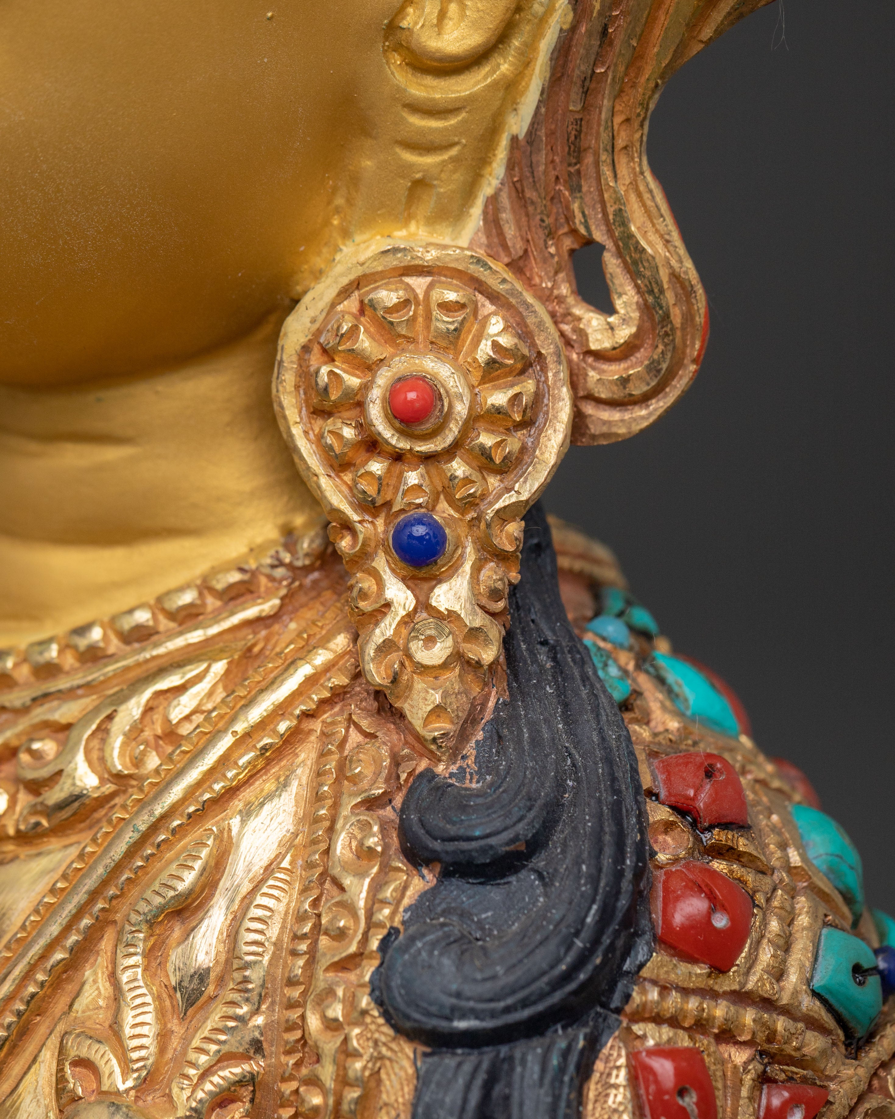 Chenrezig Statue: Idol of Compassion and Mercy