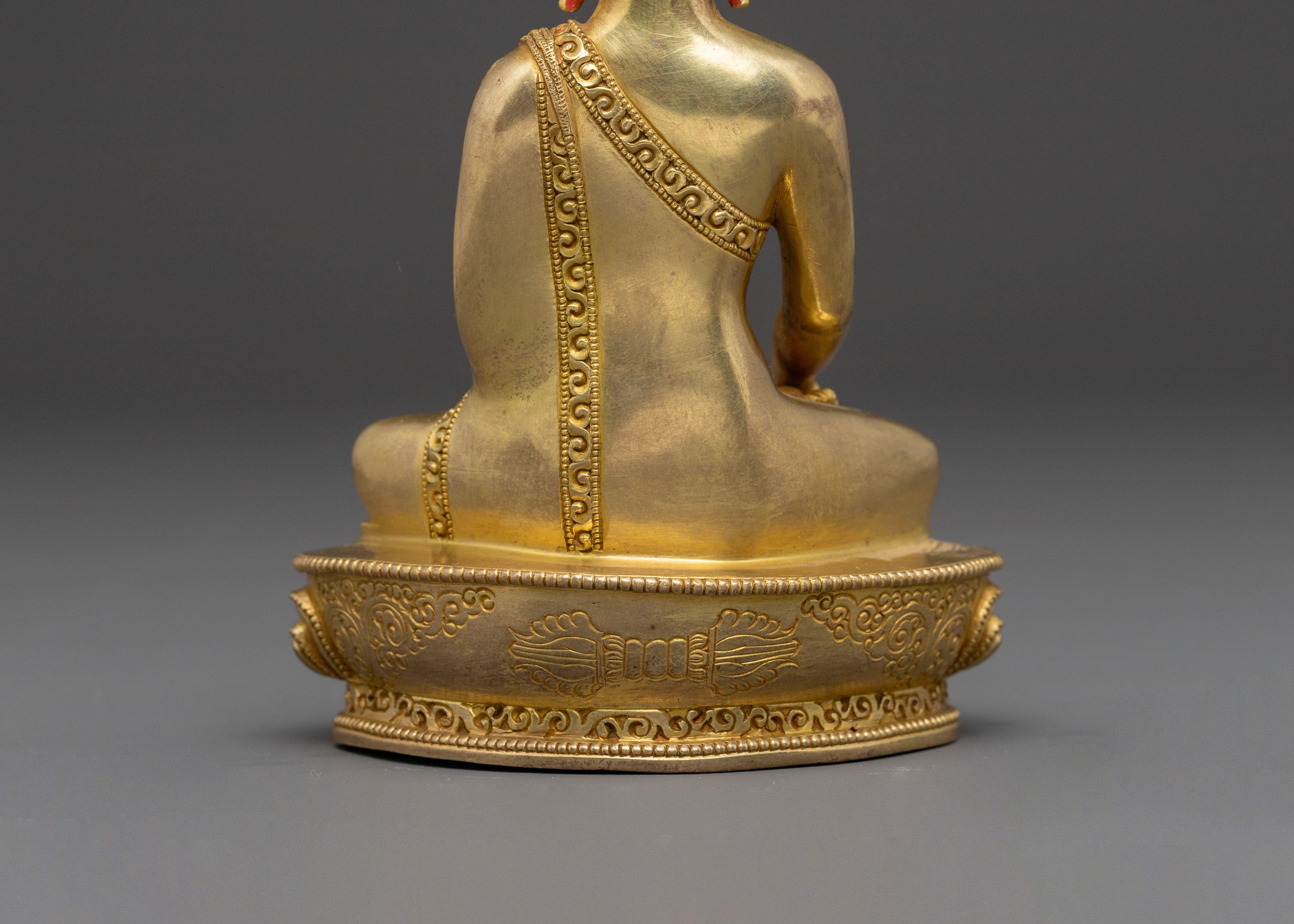 Enlightenment Statue of Divine Shakyamuni Buddha