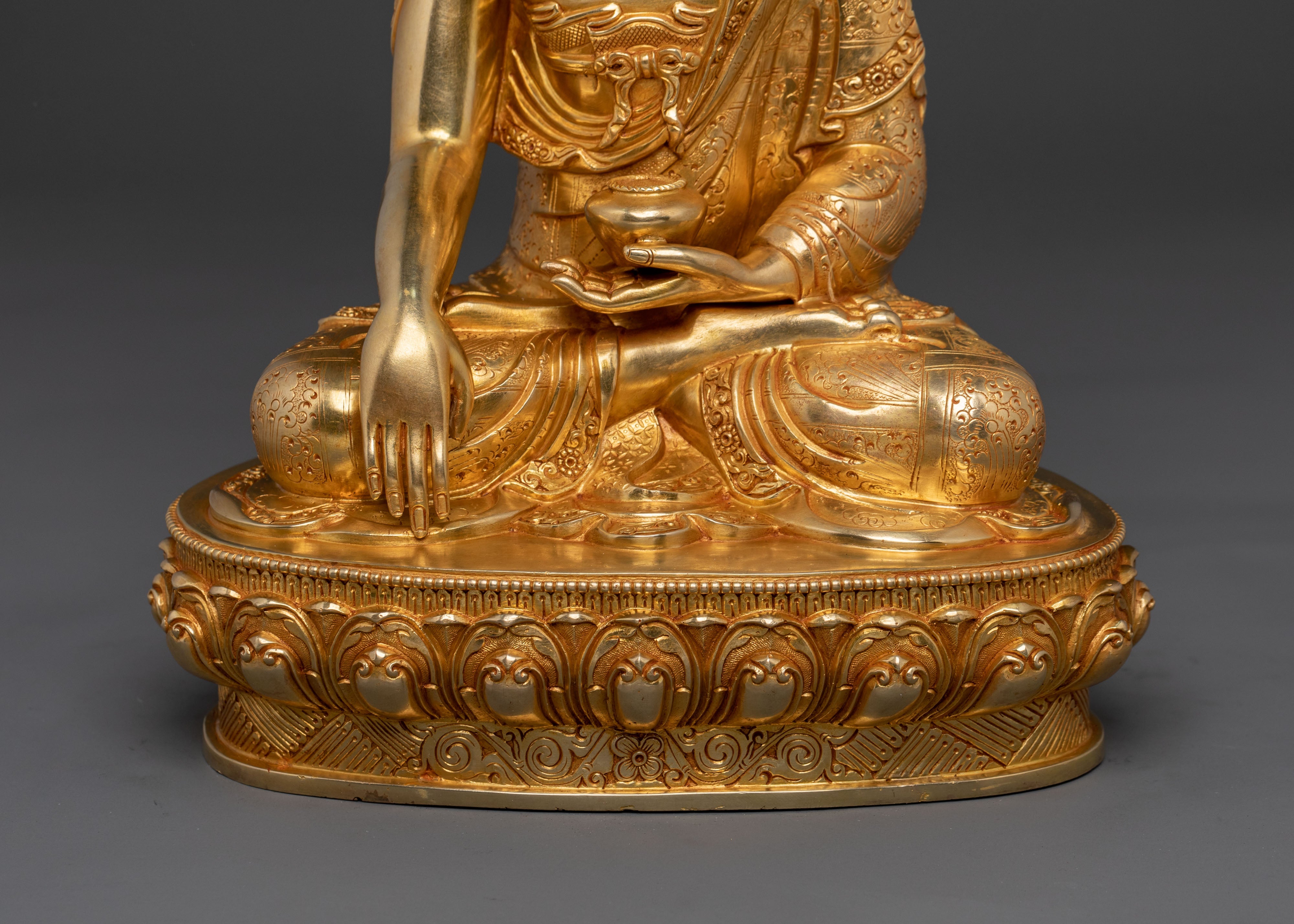Shakyamuni: Enlightenment Statue of Sacred Buddha