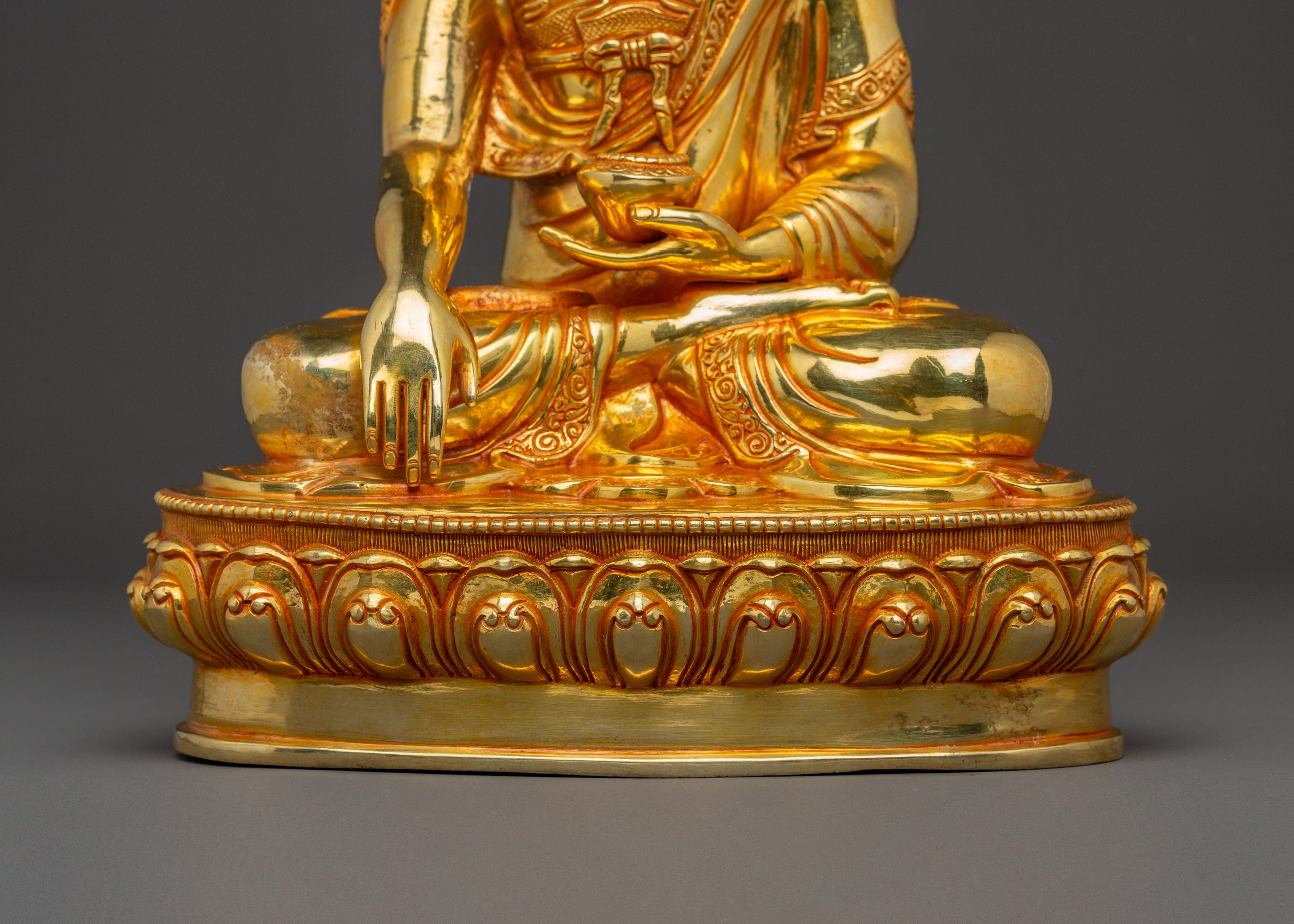 Sage Shakyamuni Buddha Statue - 24K Gold Gilded