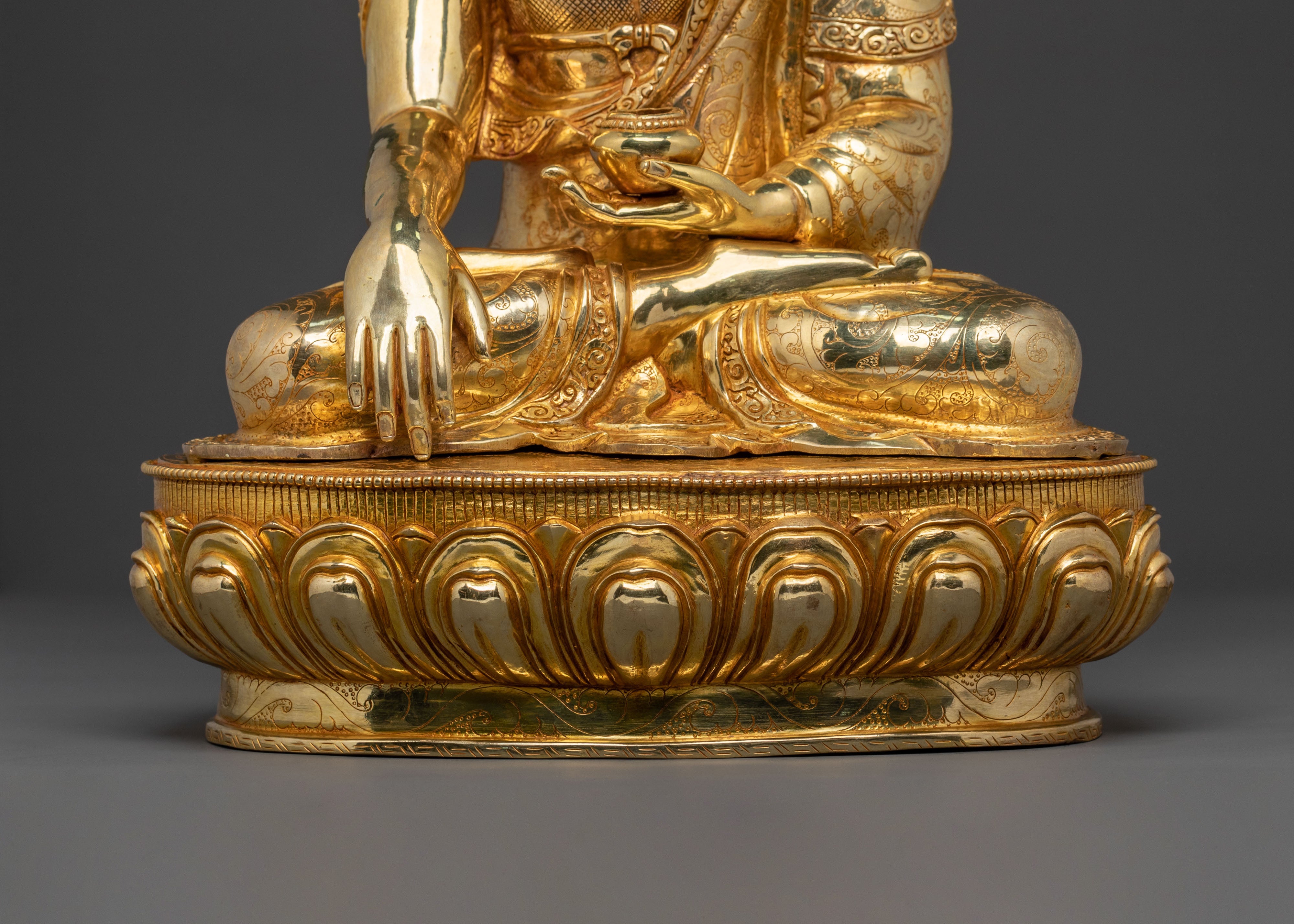 Buddhist Shakyamuni Buddha Statue | Symbol of Enlightenment