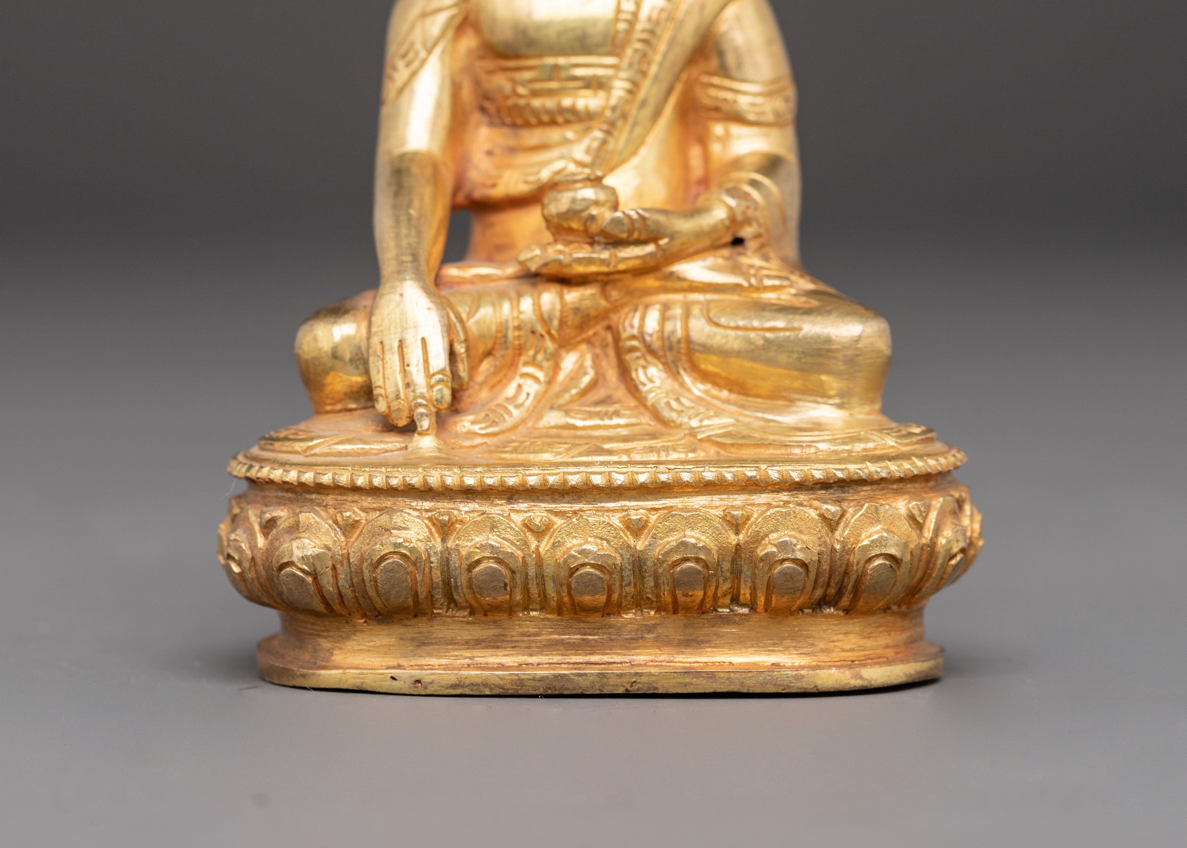 Shakyamuni Buddha Golden Statue | Meditation Decor