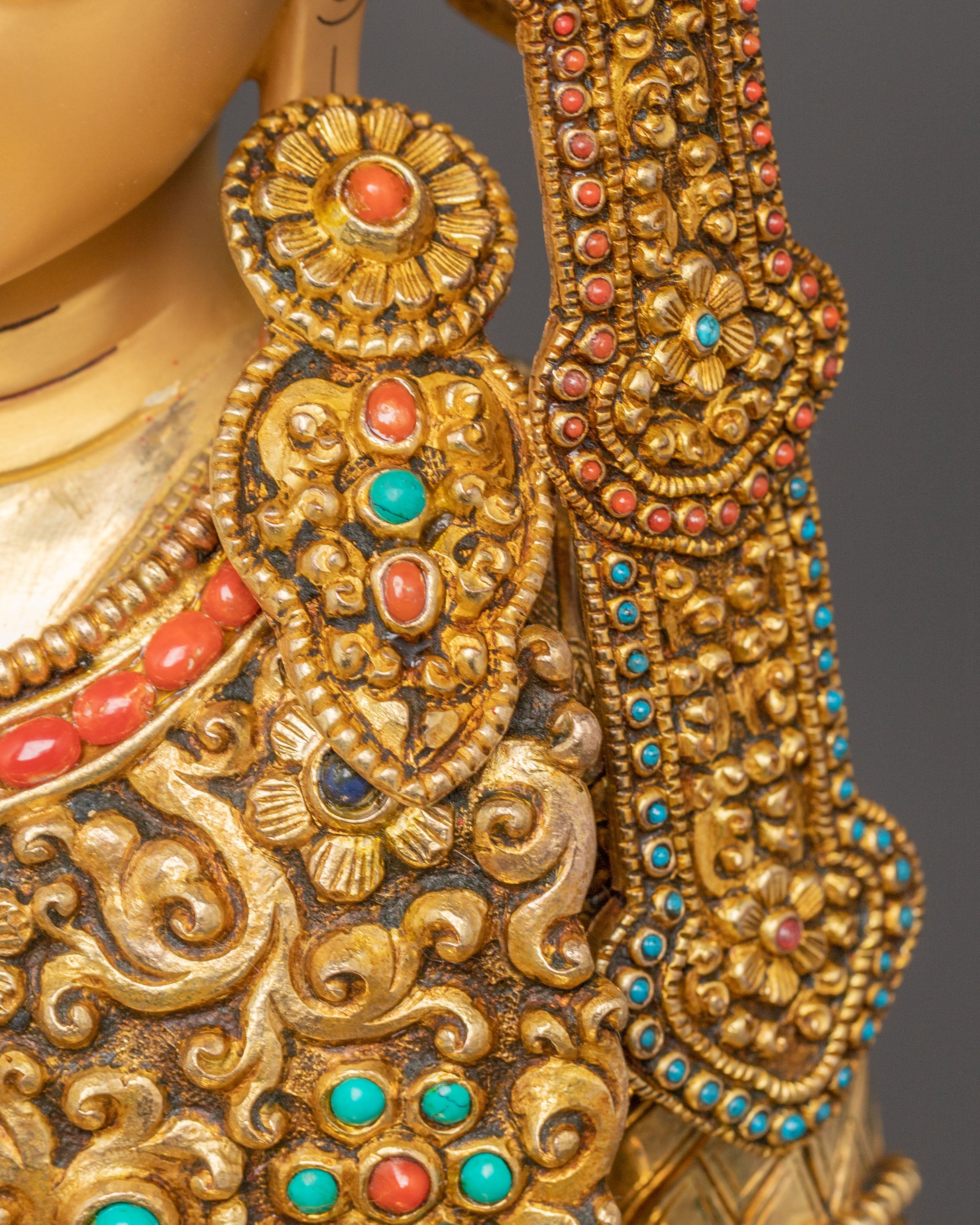 Statue Of Crowned Buddha Shakyamuni | Enlightened Dharma King