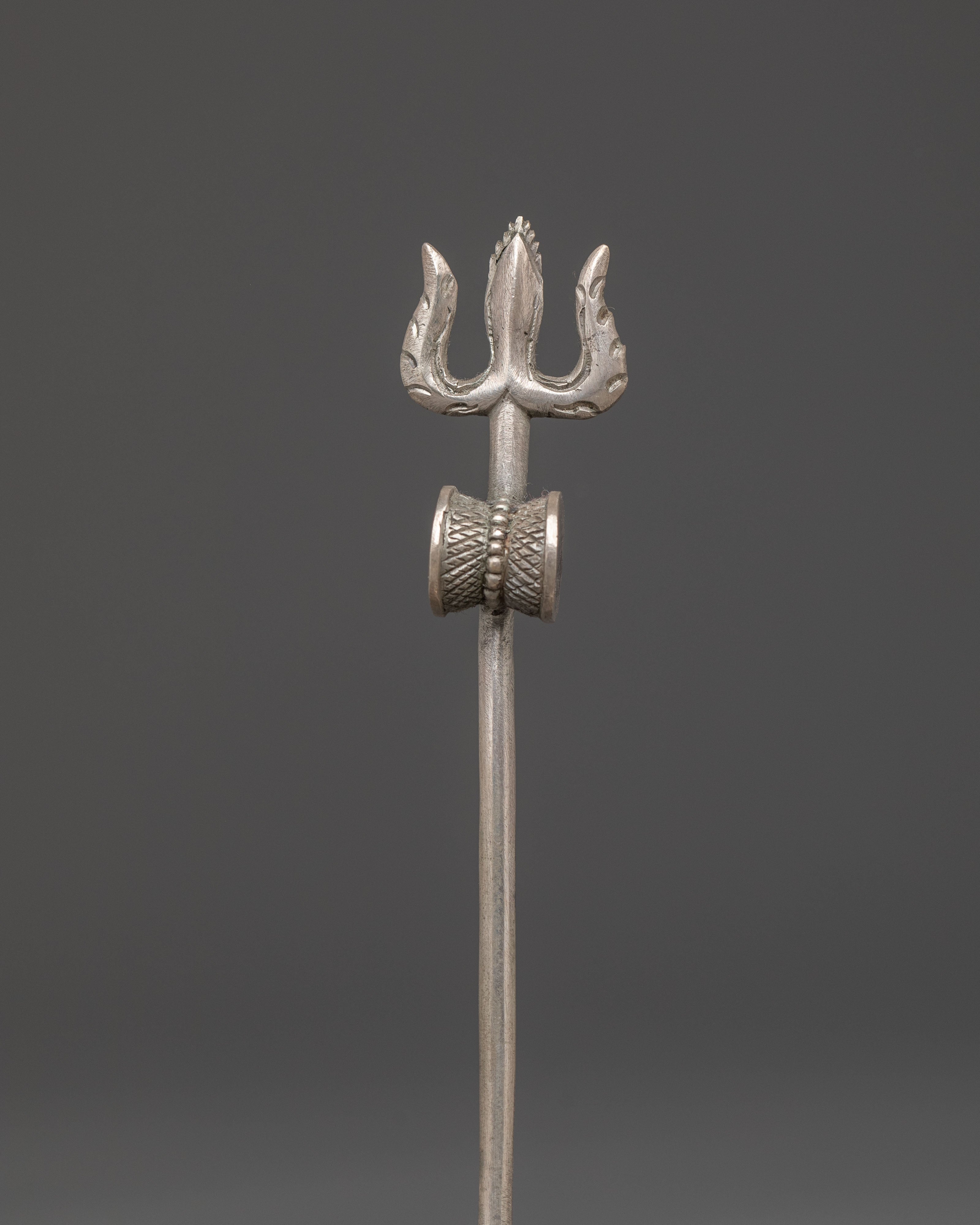 Shiva Meditation Statue – Exquisite Silver Artistry