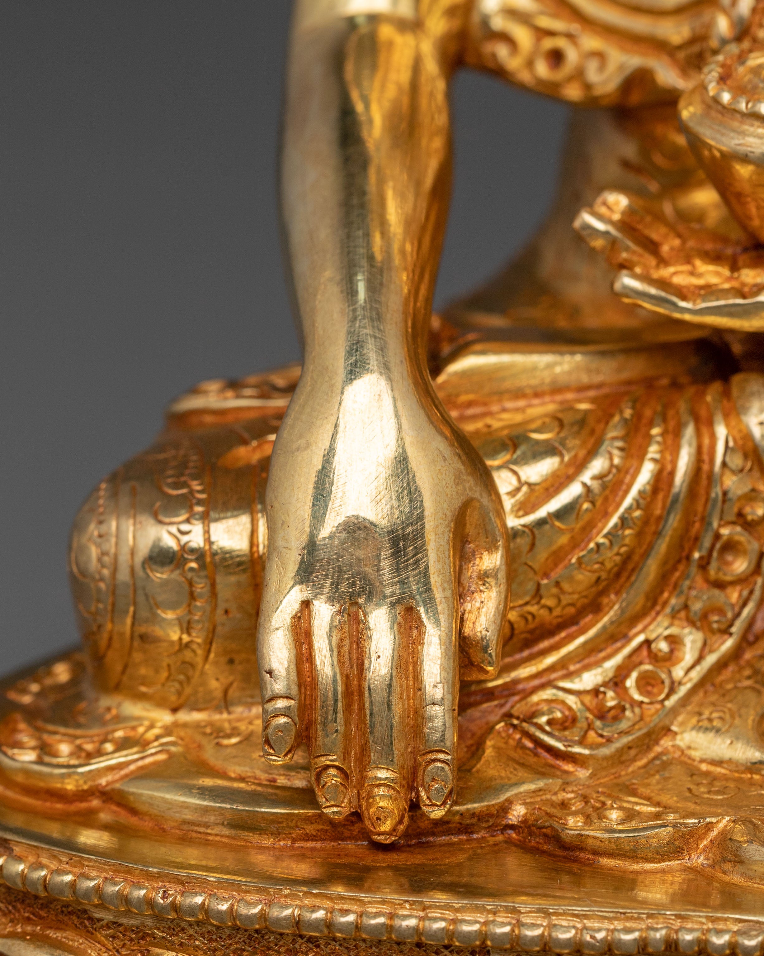 Shakyamuni Buddha Figurine: Founder of Buddhism