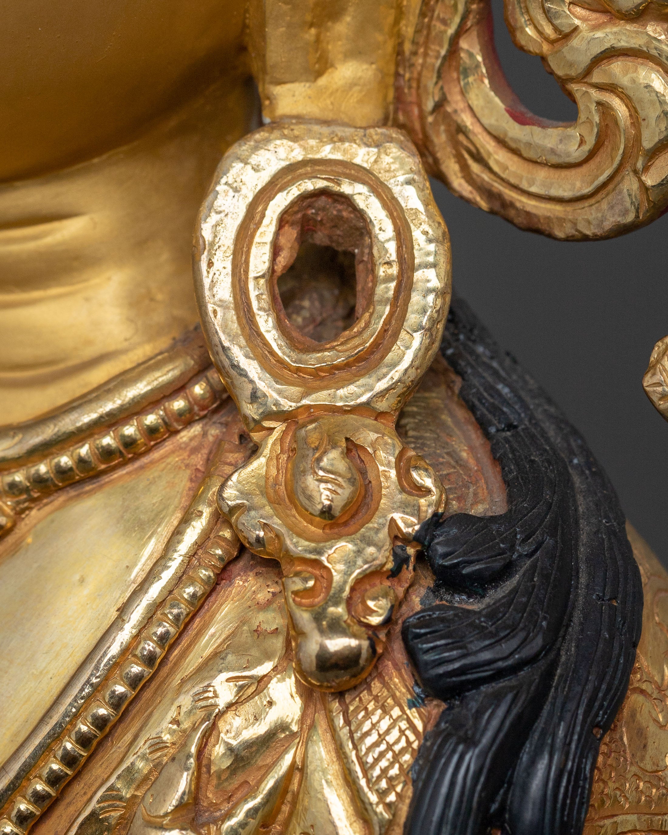 Chenrezig Spiritual Sculpture: Compassionate Protector
