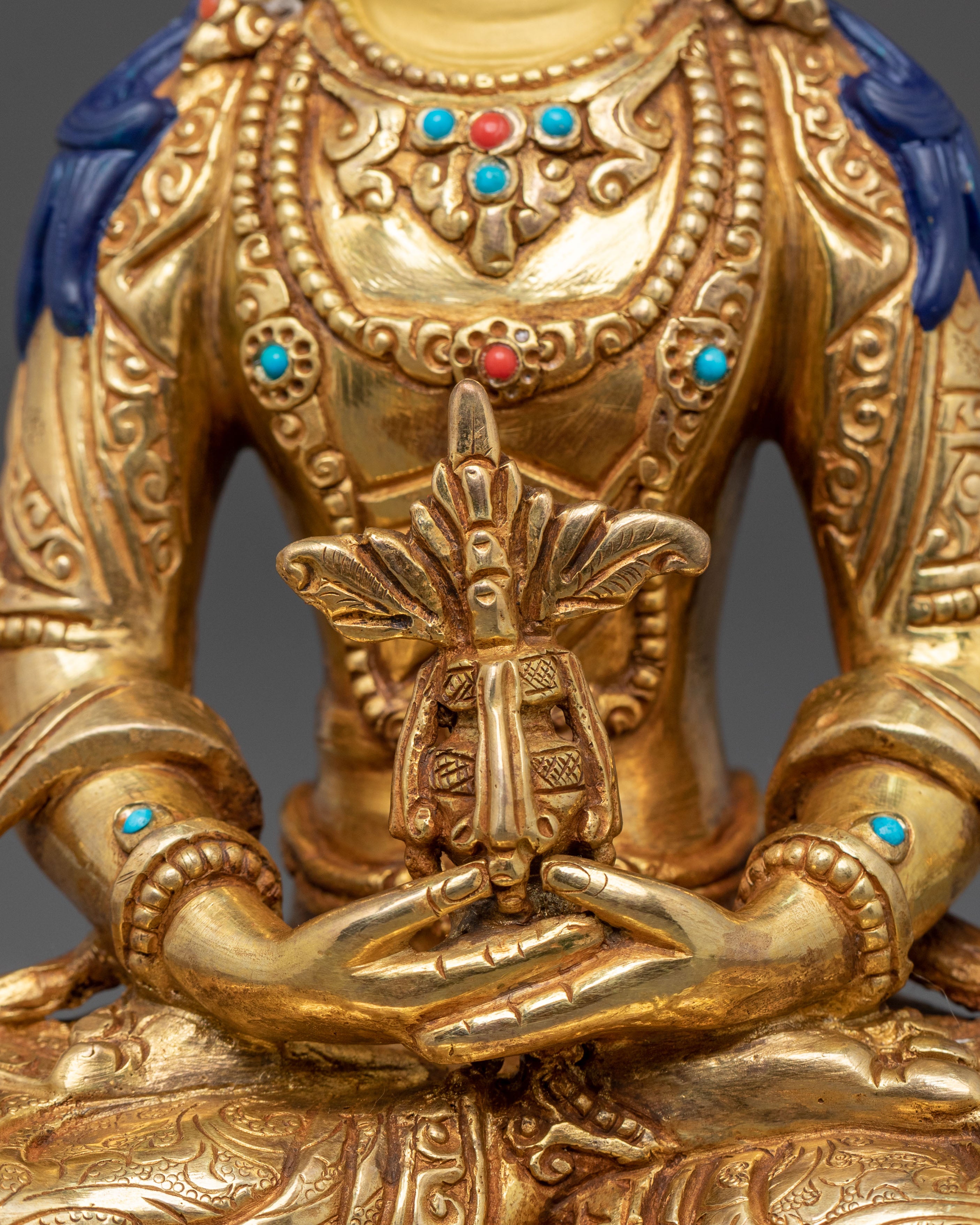 Handcrafted Amitayus Statue: Buddhist Home Decor