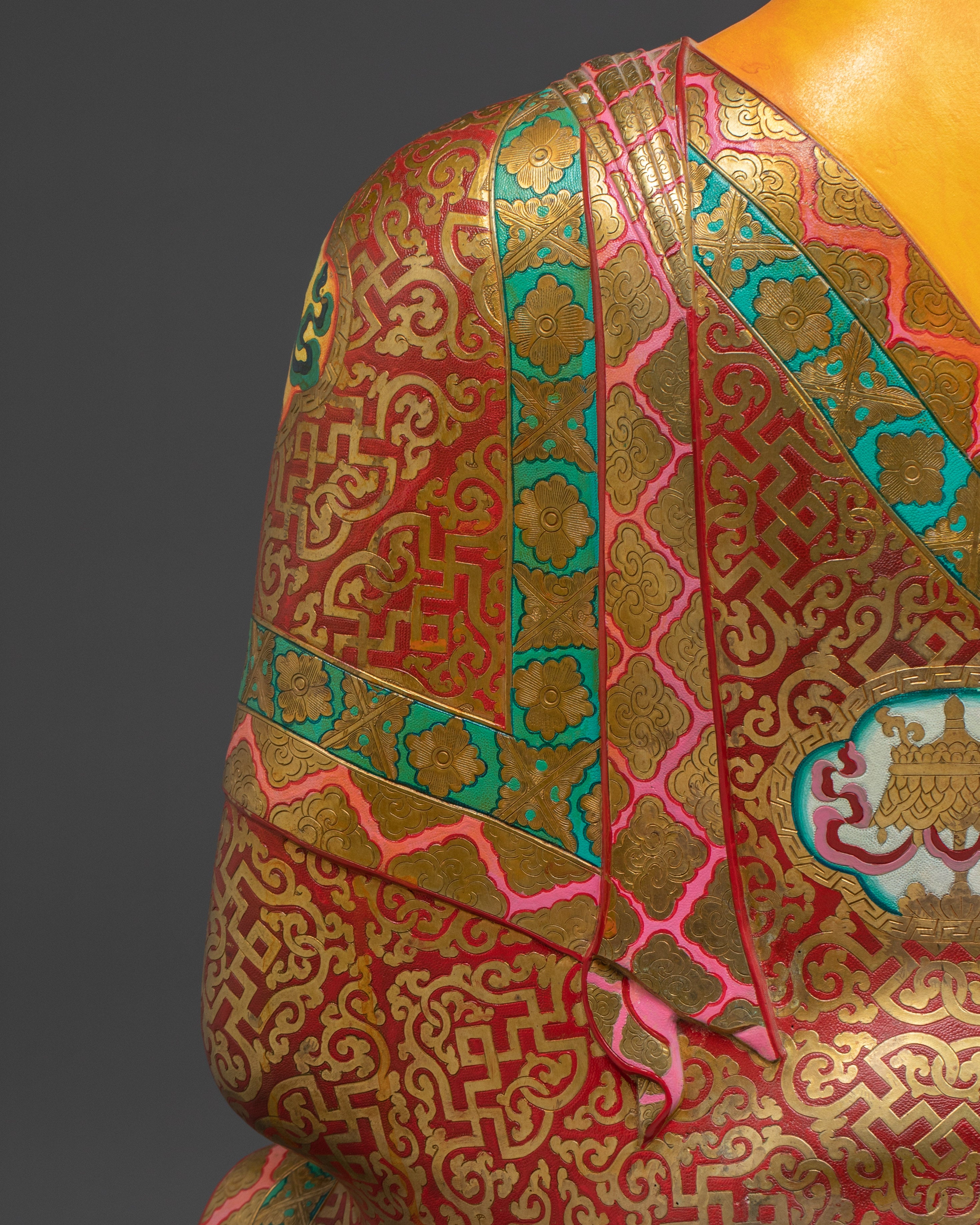 Divine Shakyamuni Buddha: Traditional Statue