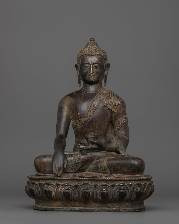 sculpture-of-enlightened-buddha-shakyamuni