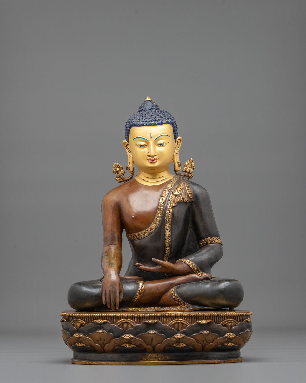 Shakyamuni Buddha Sculpture of Divine Enlightenment