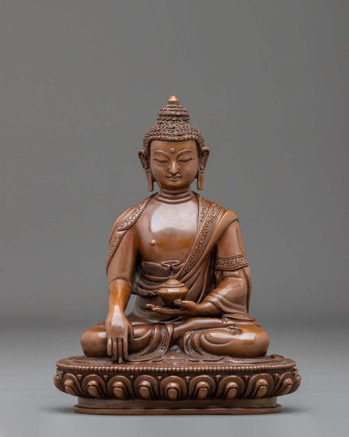 Shakyamuni Buddha Founder of Buddhist Teachings