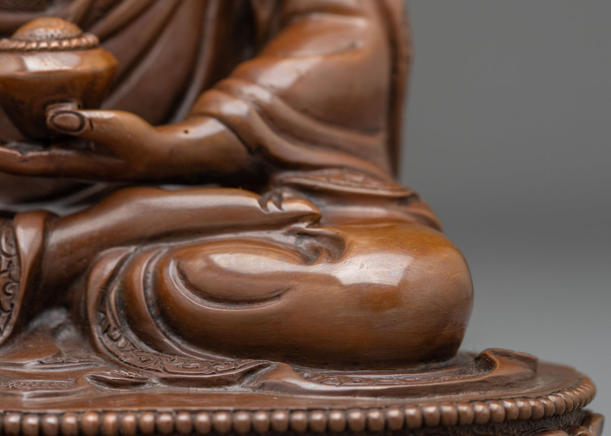 Shakyamuni Buddha Founder of Buddhist Teachings