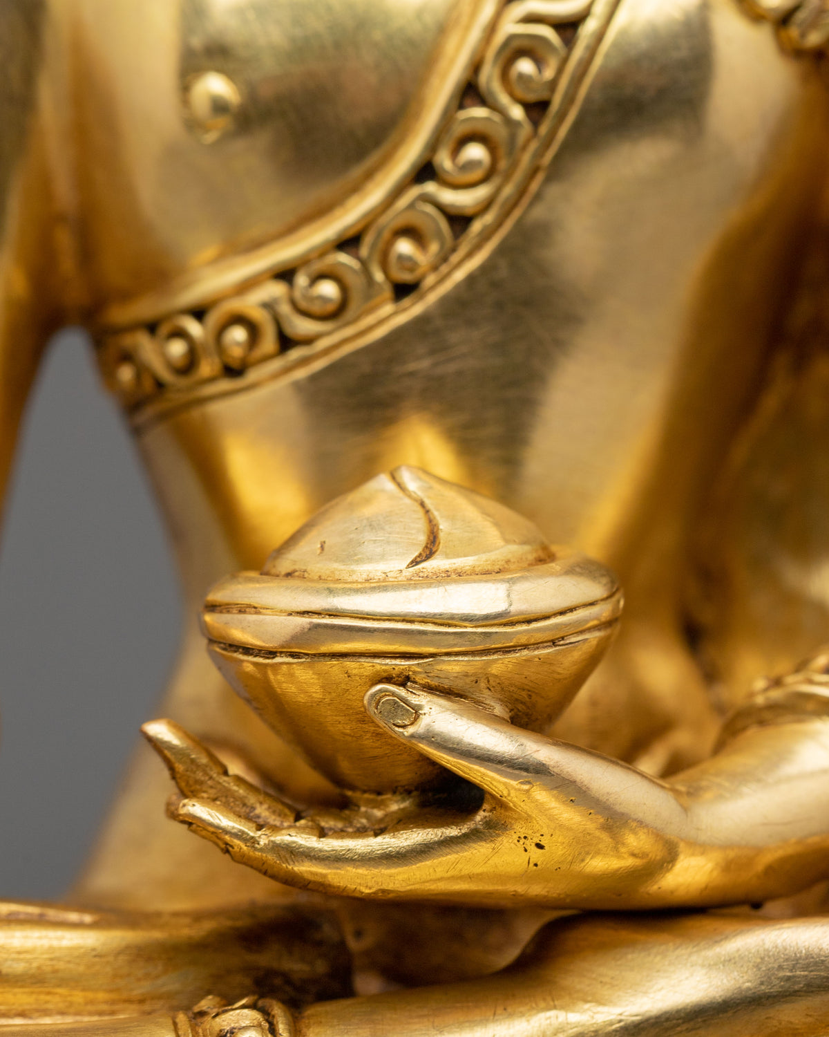 Shakyamuni Buddha: Serene 24K Gold Gilded Statue